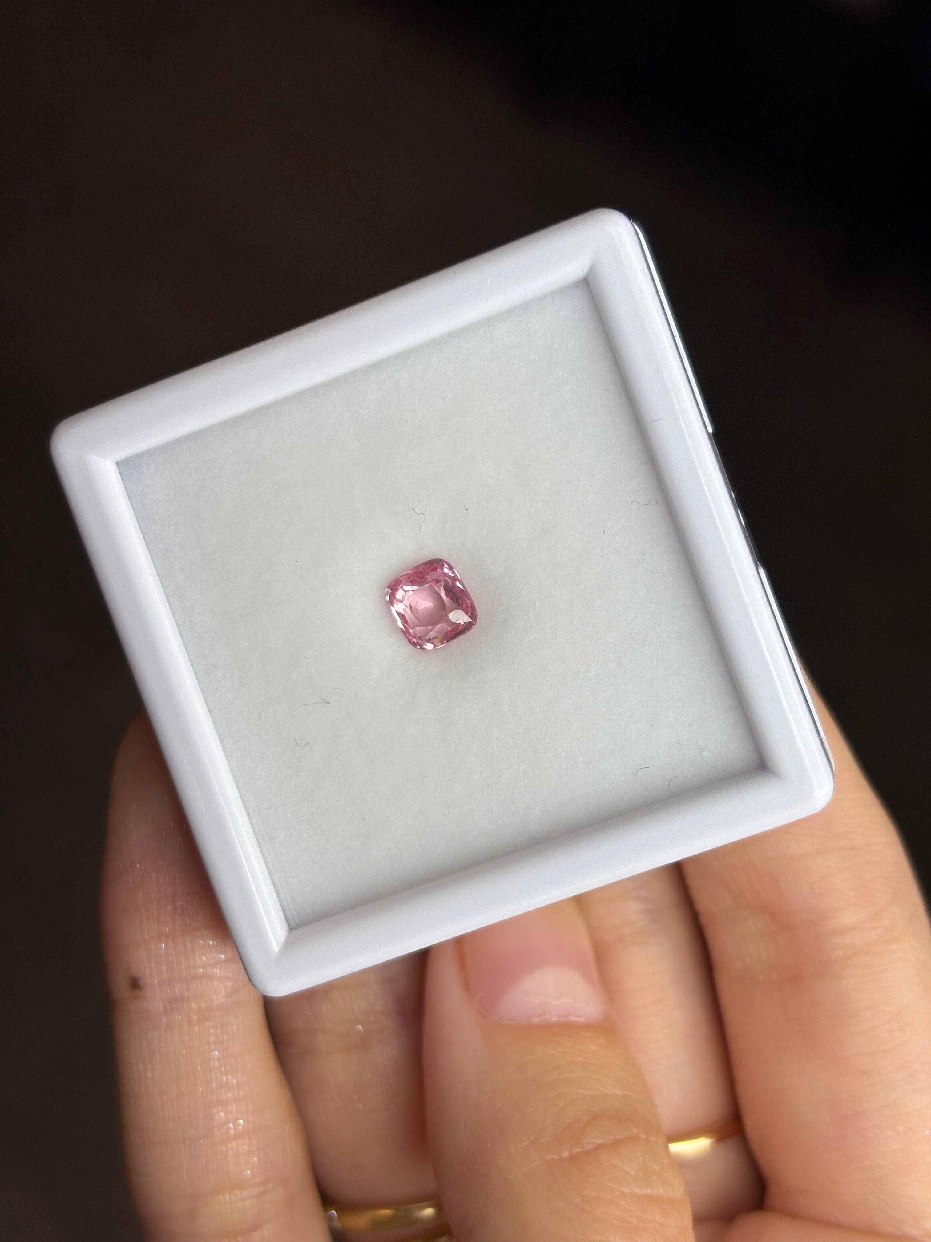 Luxury Promise 1.03ct Pink Spinel Burma DXBCS2627