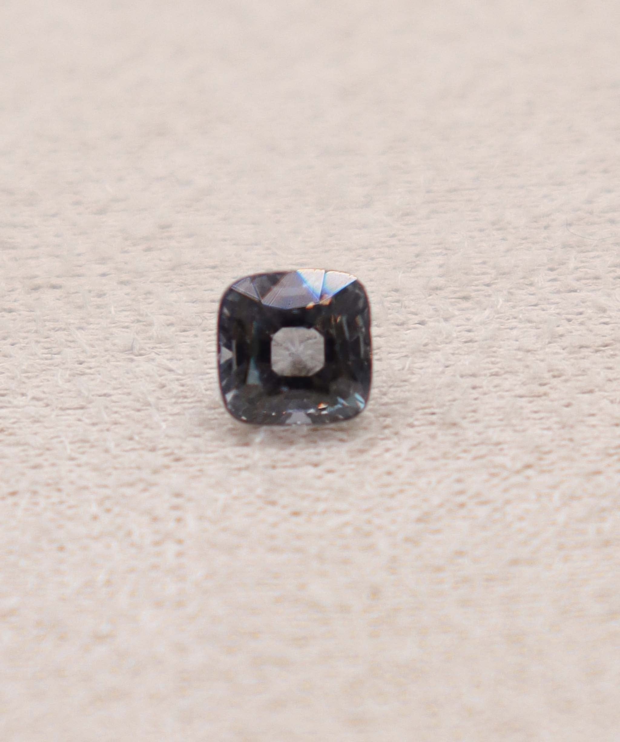 Luxury Promise 1.05ct Grey Cushion Spinel DXBS4927