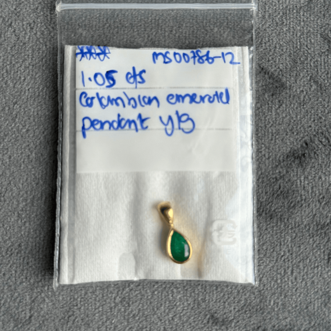 Luxury Promise 1.05CT NATURAL COLOMBIAN EMERALD  SET IN YELLOW GOLD MS 00786-12