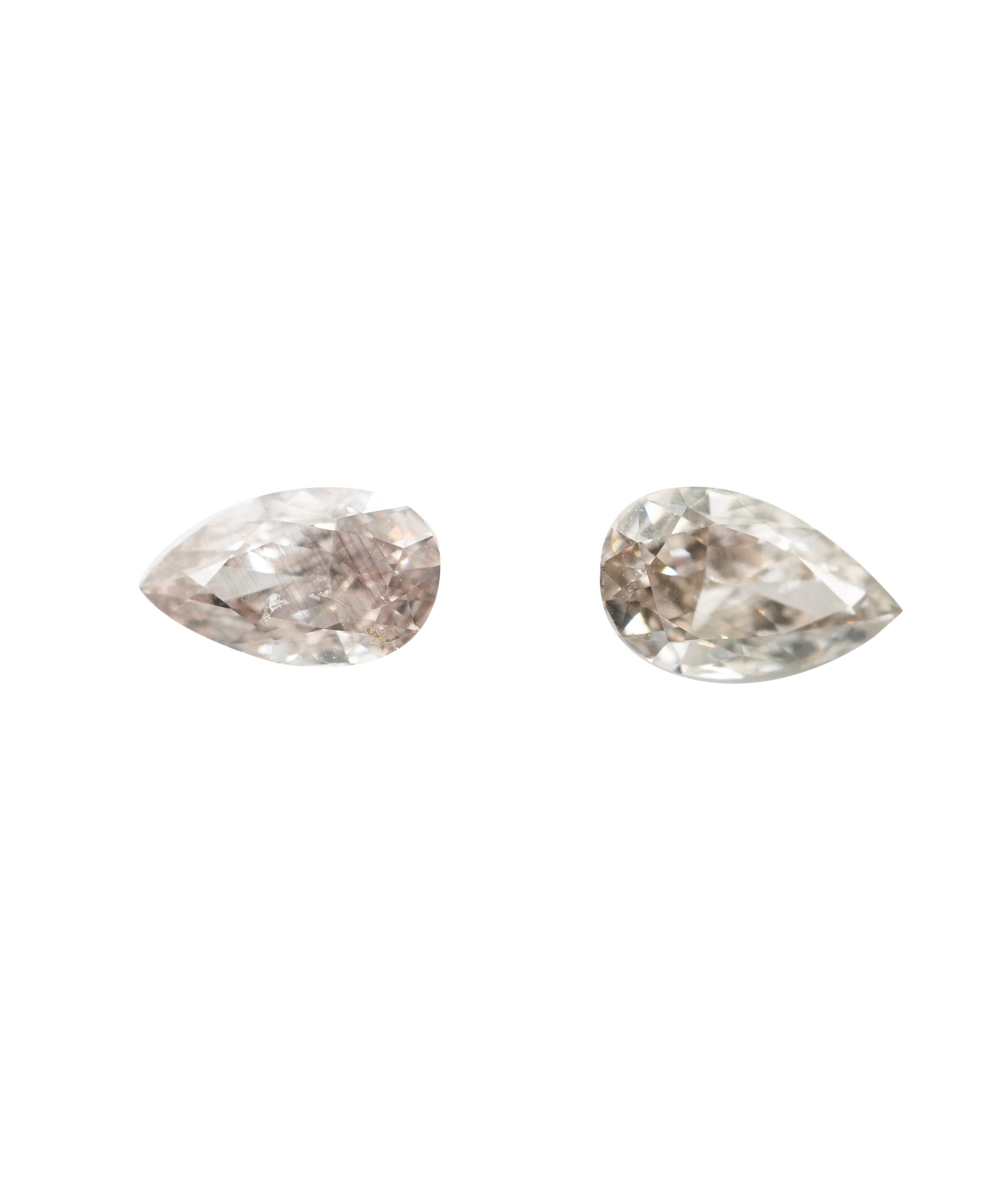 Luxury Promise 1.07ct    -SILK VELVET PINK PEARSHAPE DIAMOND DBXN0546