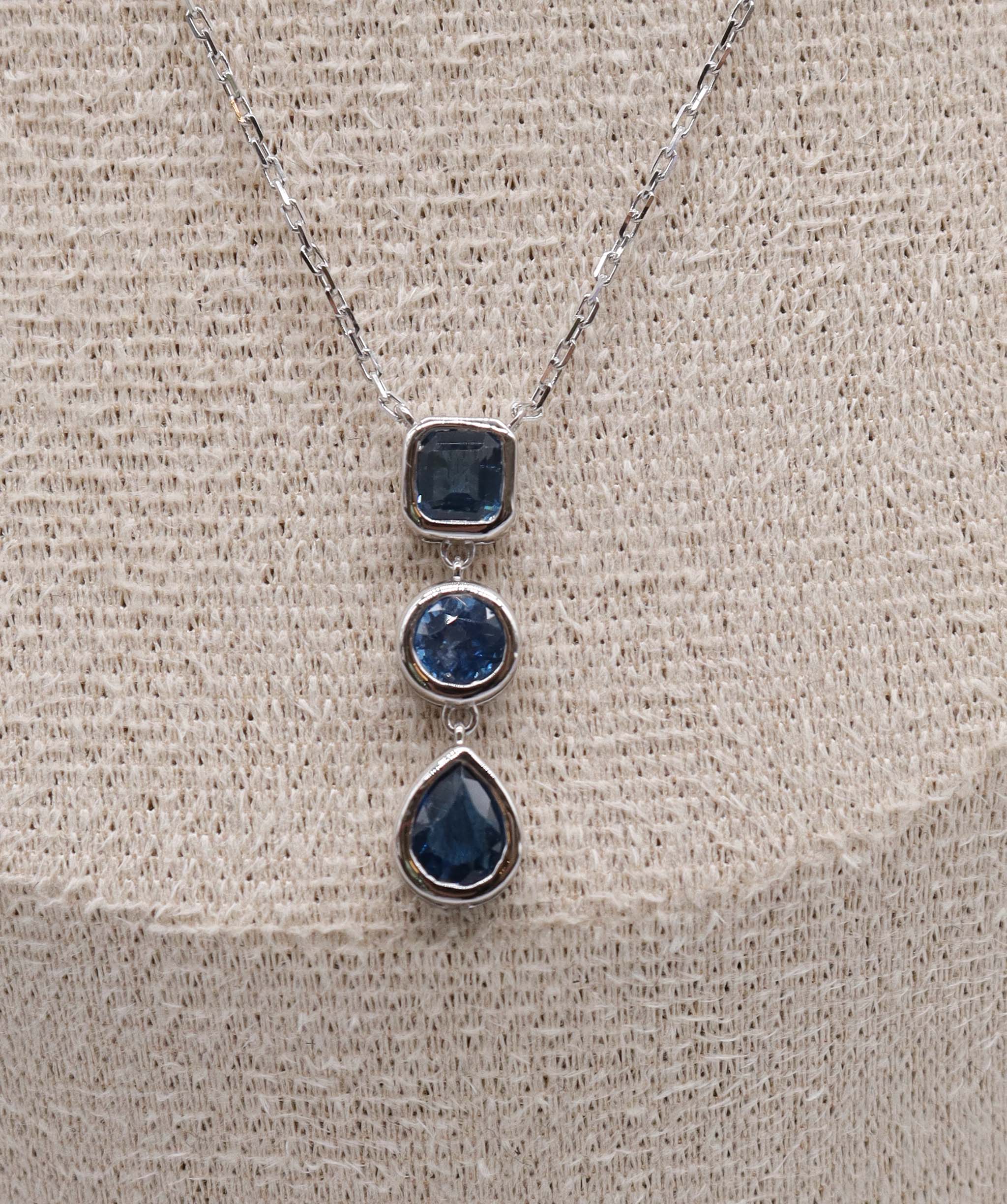 Luxury Promise 1.10ct Cobalt Blue Spinel Cushion/Round/Pear Bezel Pendant WG Necklace DXBS5630
