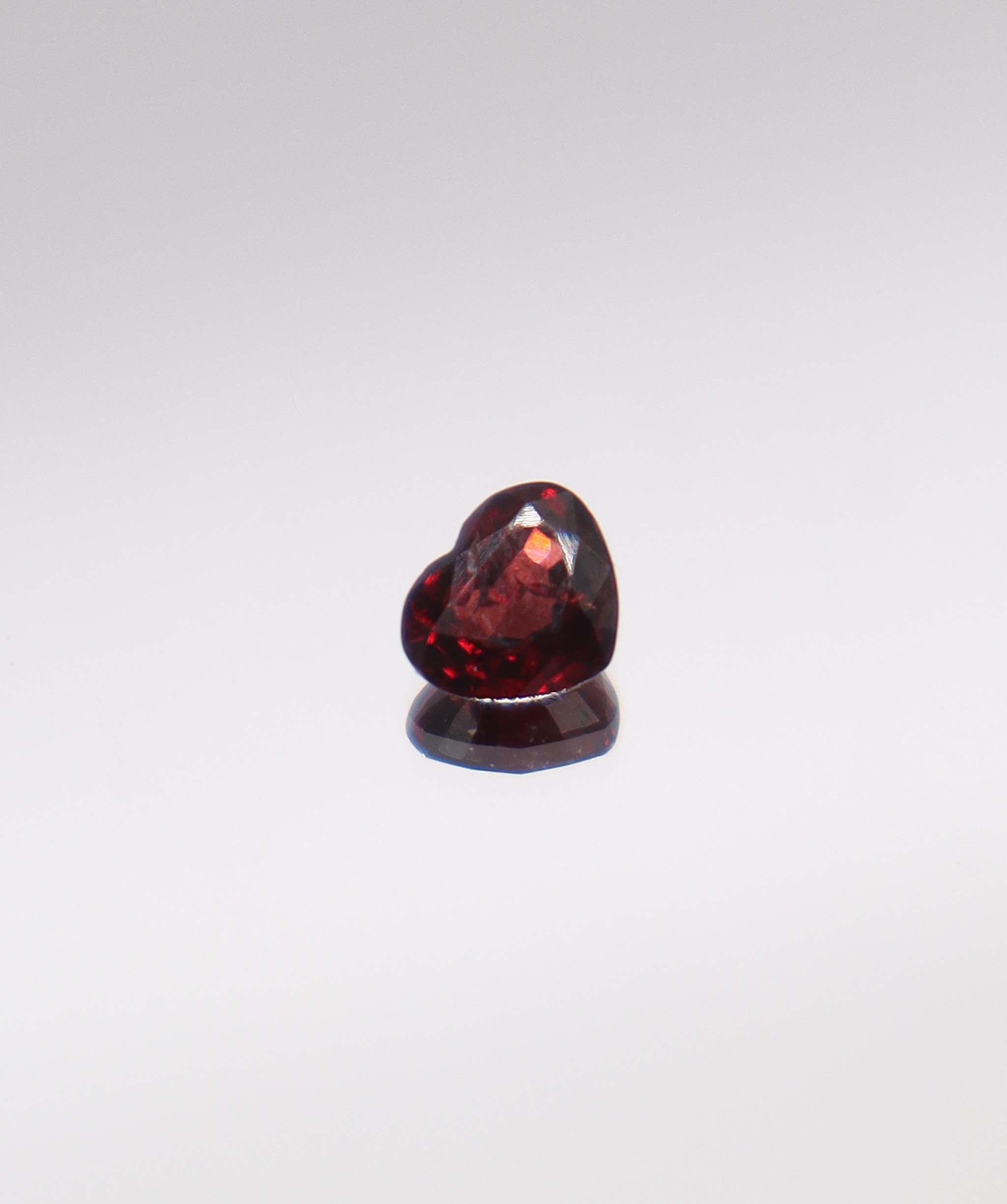 Luxury Promise 1.16ct red heart spinel DXBCS2942