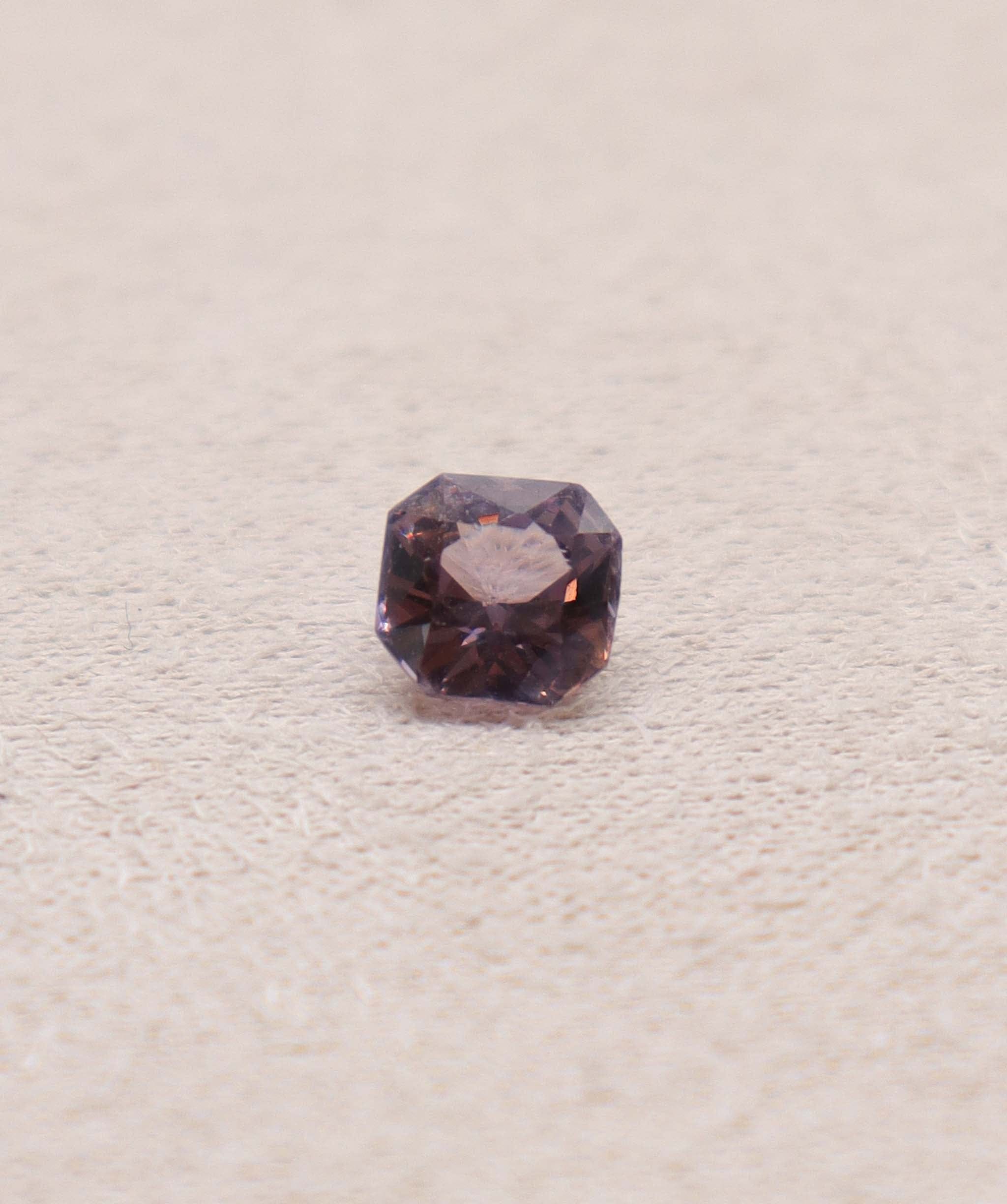 Luxury Promise 1.1ct Purple/Grey Cushion Spinel DXBS5018