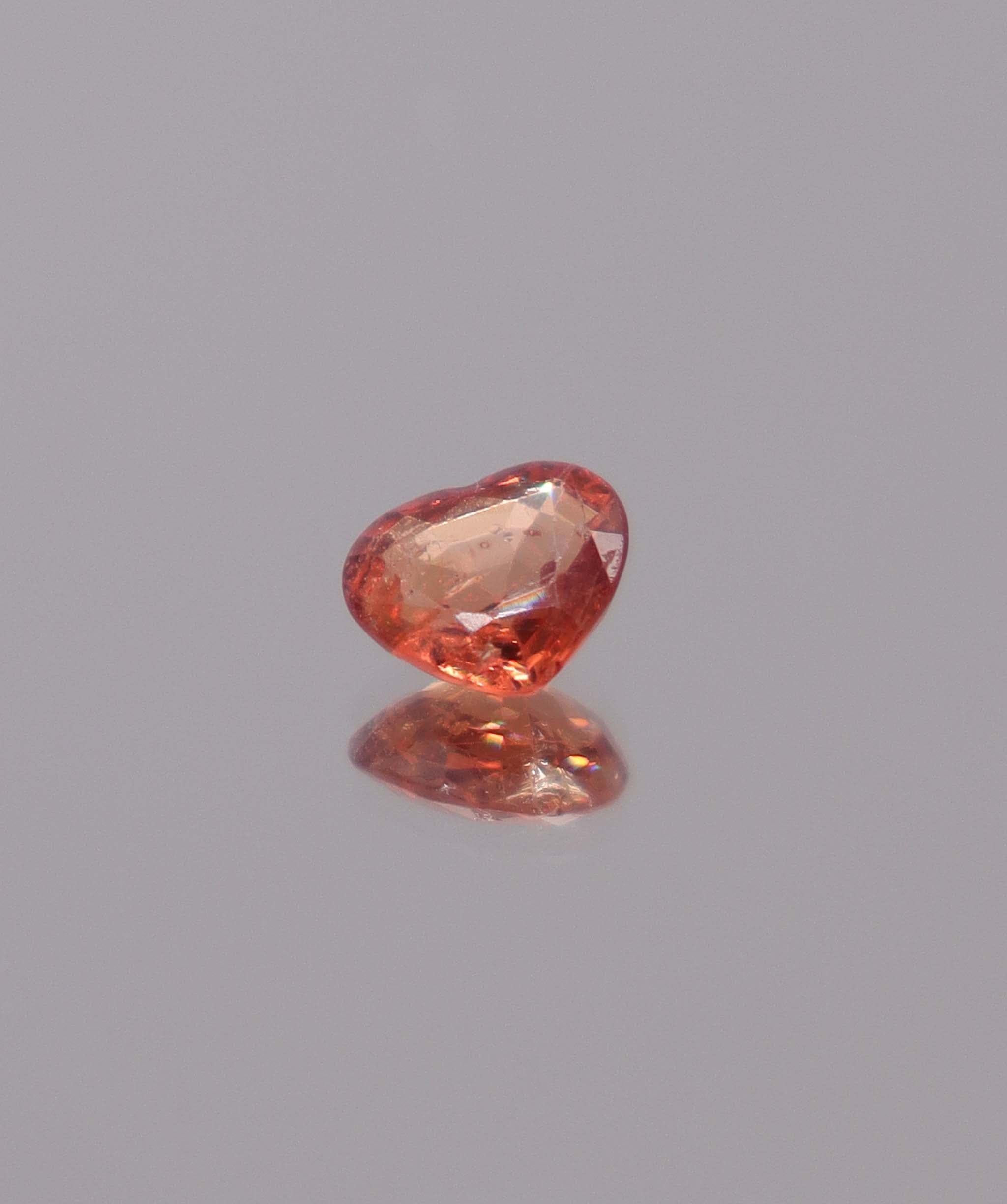 Luxury Promise 1.1ct red heart spinel DXBCD1090