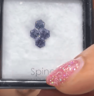 Luxury Promise 1.25ct Tanzania Spinel set D02036
