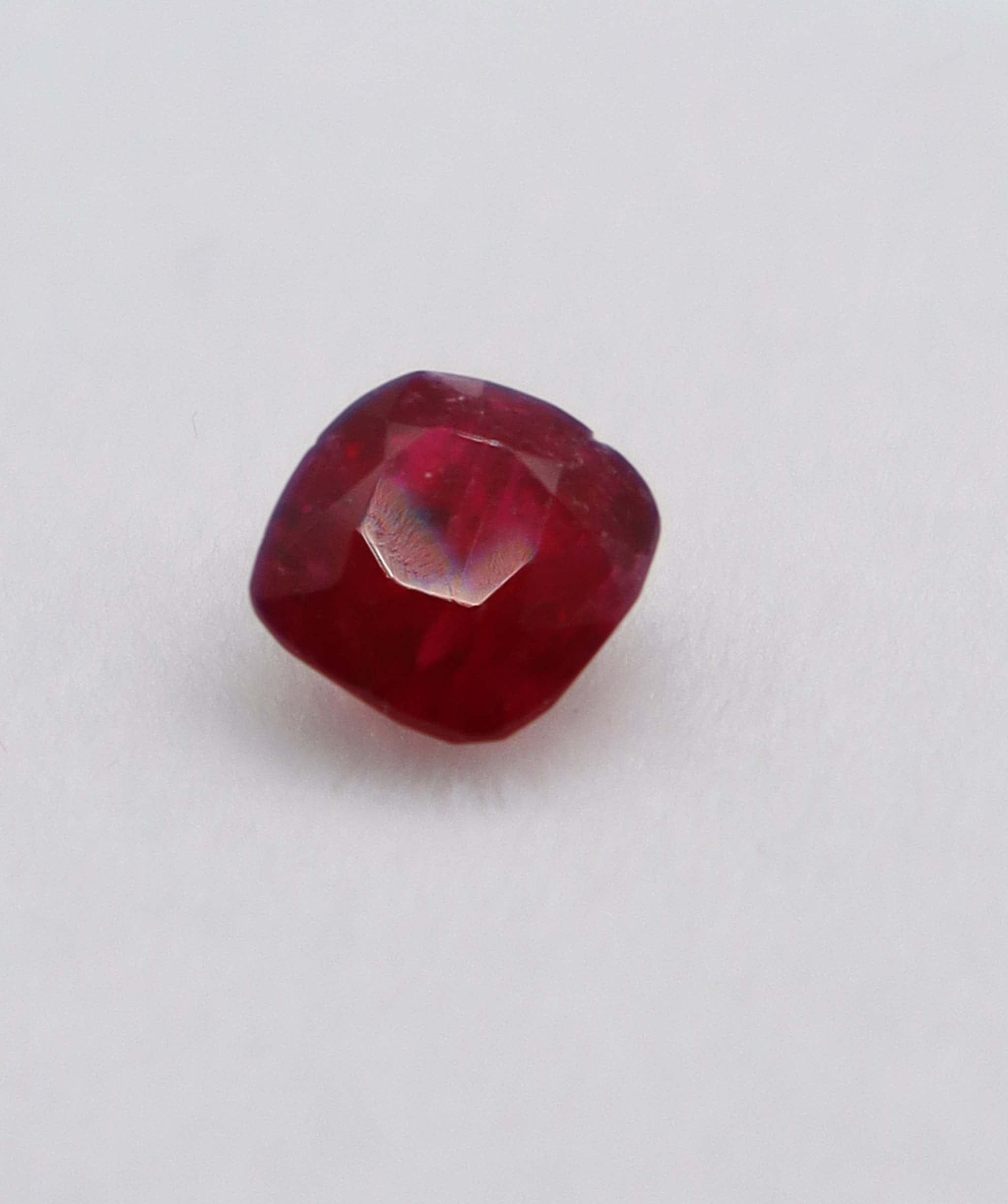 Luxury Promise 1.27ct  Red Spinel Cushion DXBCD1314