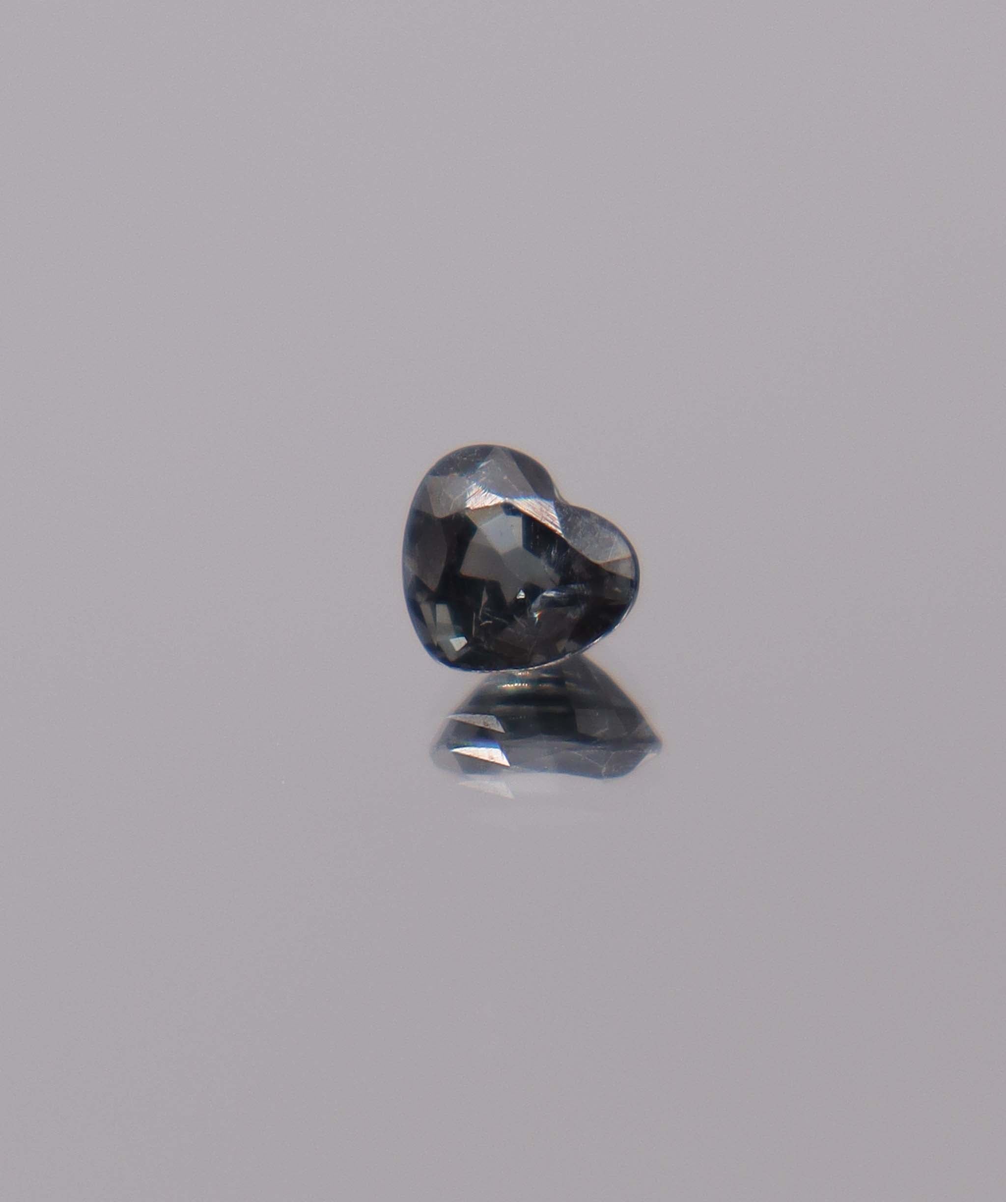 Luxury Promise 1.2ct blue-grey heart spinel DXBCD1099