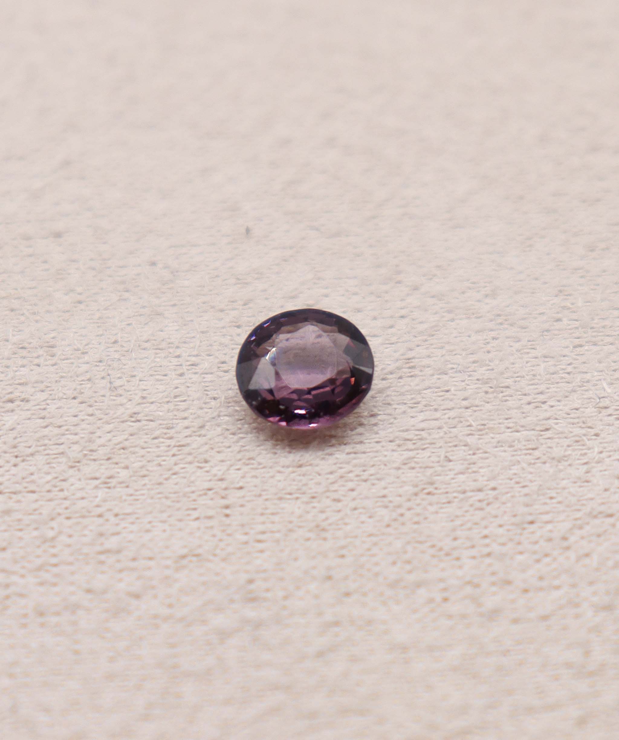 Luxury Promise 1.2ct Purple Round Spinel DXBS4983