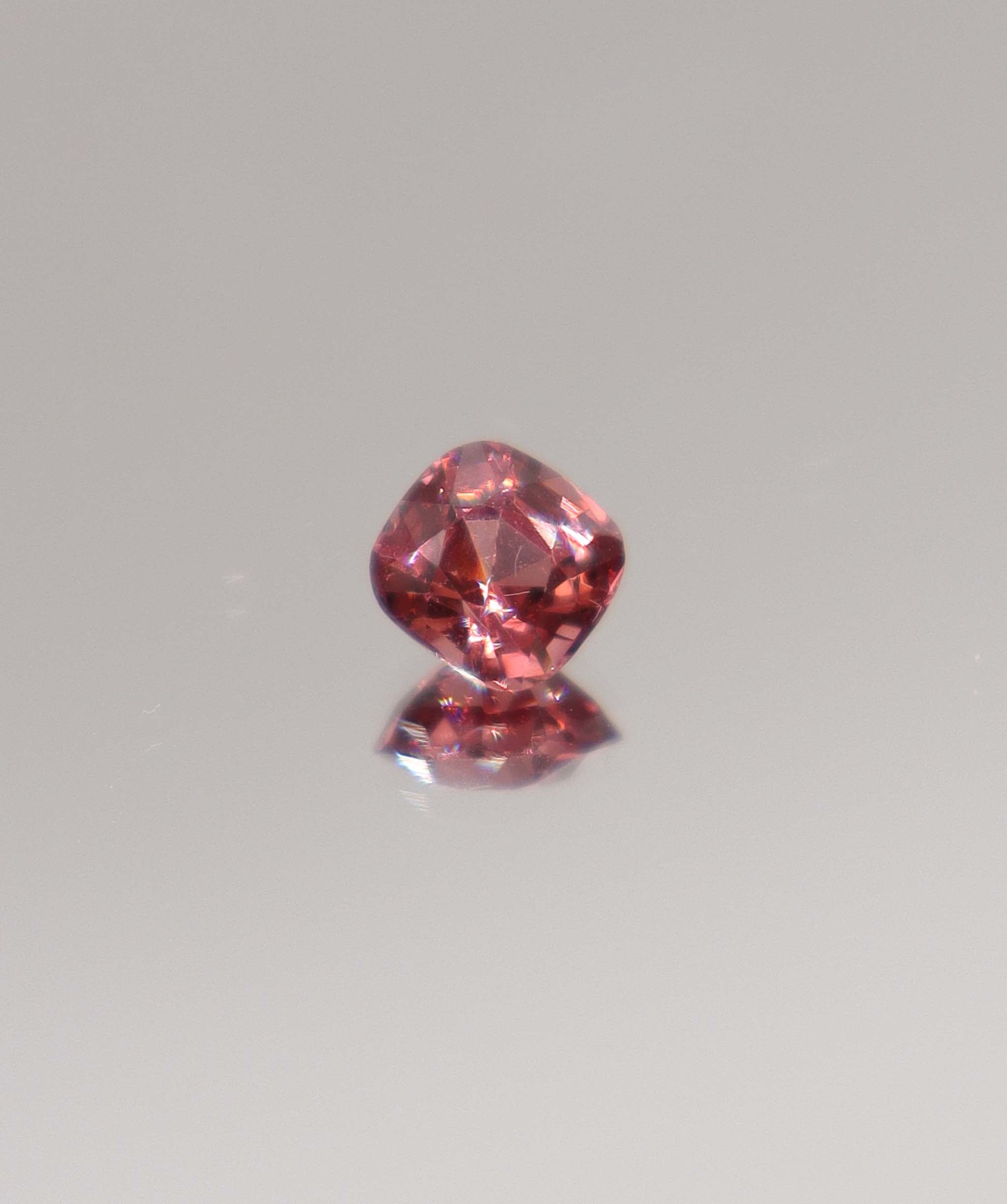 Luxury Promise 1.31cts vibrant orange spinel DXBS4641