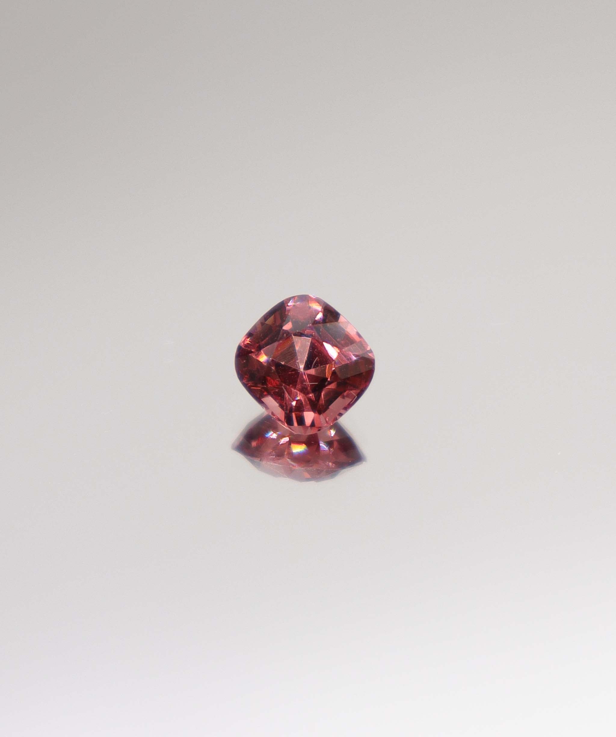 Luxury Promise 1.31cts vibrant orange spinel DXBS4641