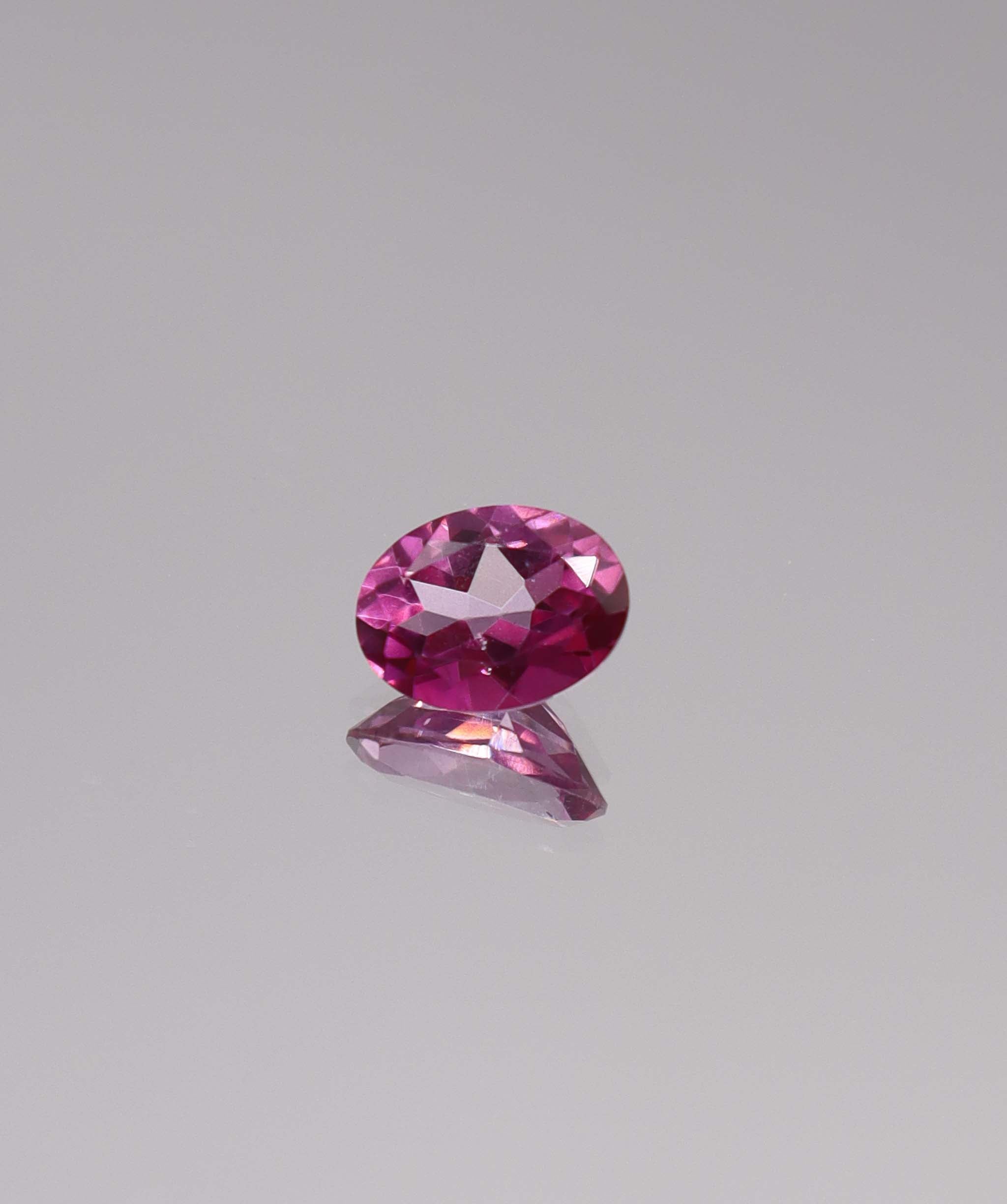 Luxury Promise 1.41ct Oval Cut Pink Topaz DXBS6173