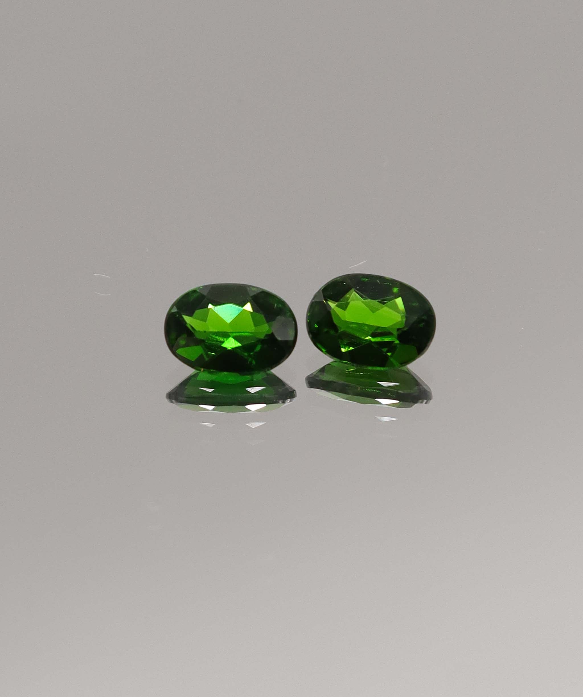 Luxury Promise 1.44ct Oval Chrome Diopside pair DXBCS1172