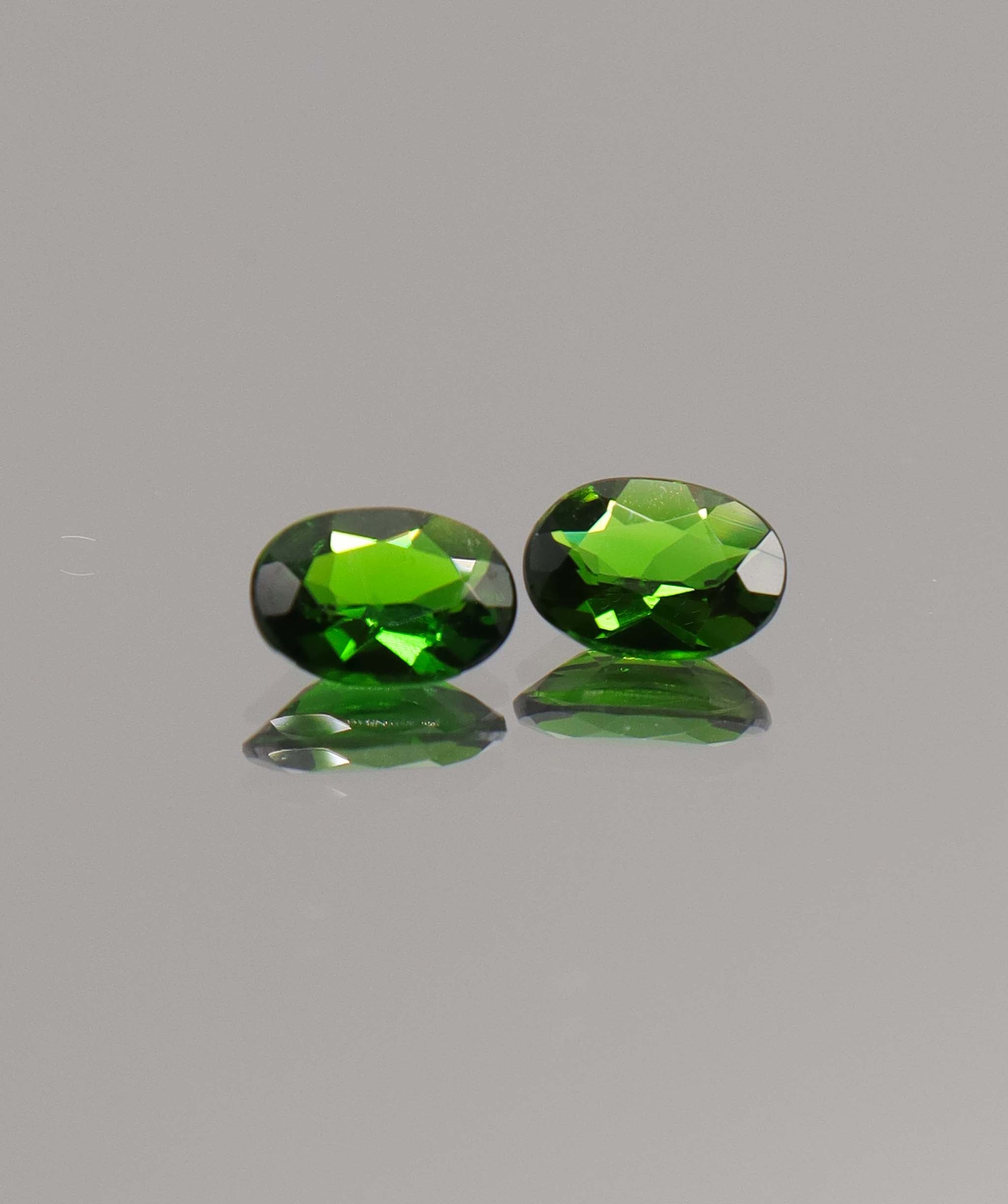 Luxury Promise 1.44ct Oval Chrome Diopside pair DXBCS1172