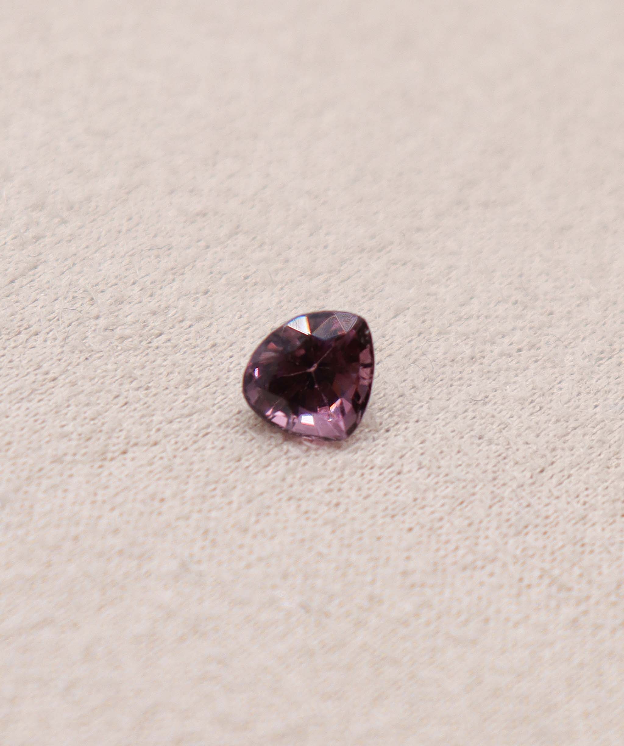Luxury Promise 1.45ct Pink Trillion Cut Spinel DXBS4938