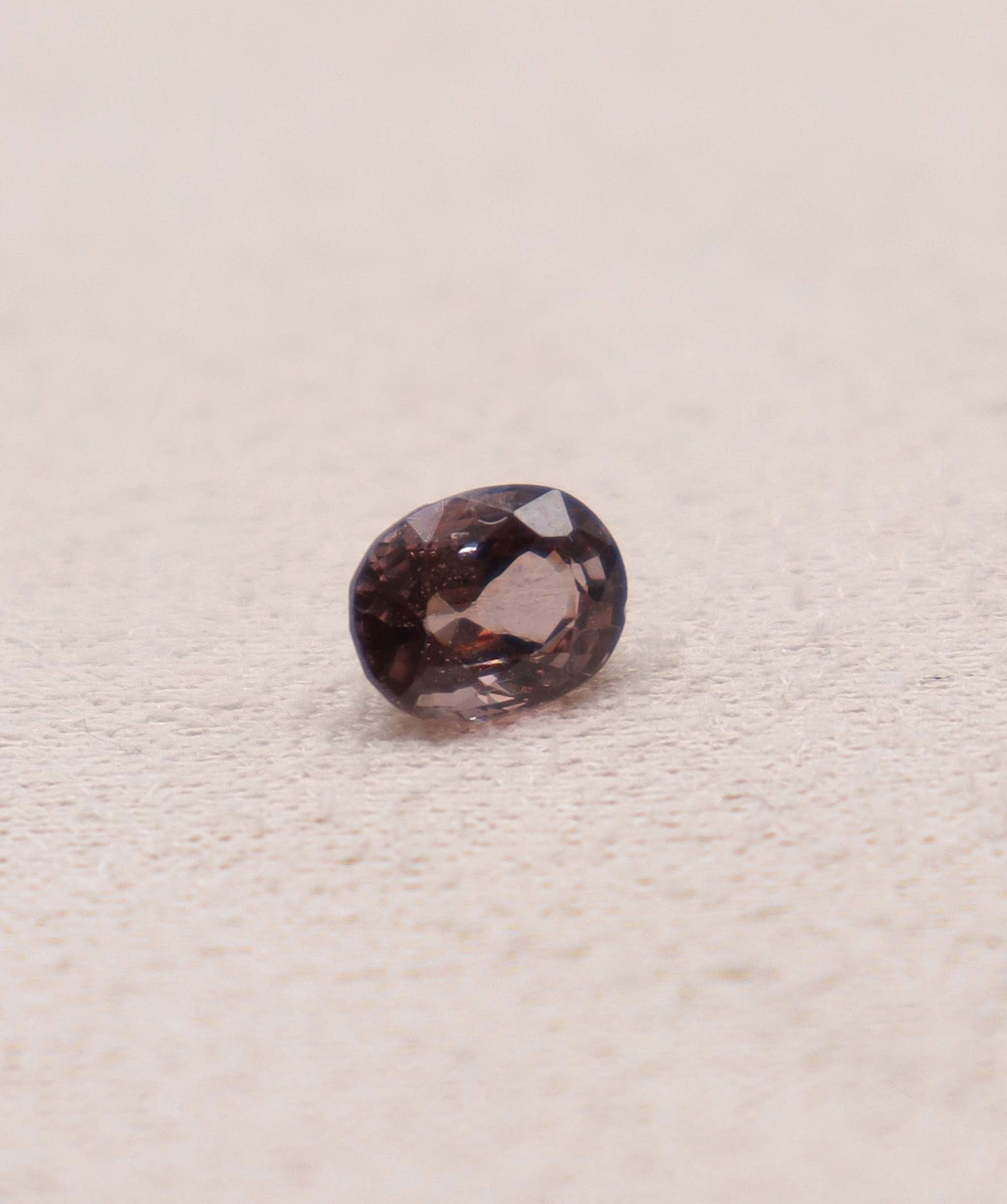 Luxury Promise 1.4ct Purple/Grey Oval Spinel DXBS5007