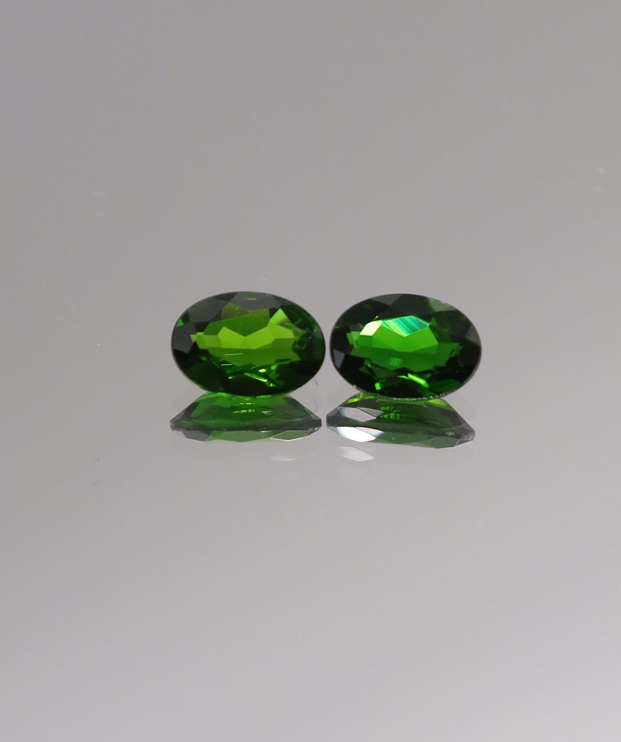 Luxury Promise 1.54ct Oval Chrome Diopside pair DXBCS1168
