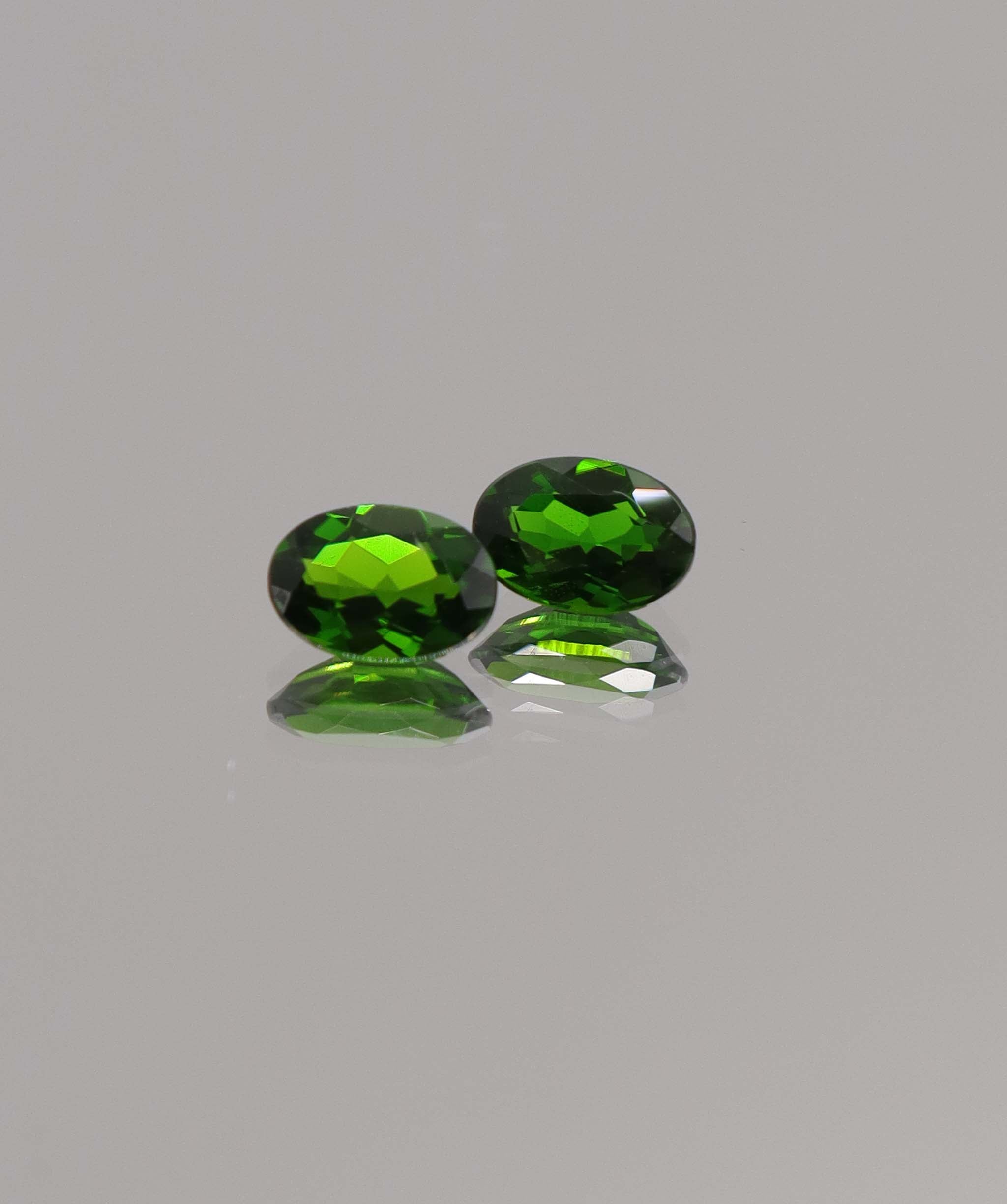 Luxury Promise 1.56ct Oval Chrome Diopside pair DXBCS1169