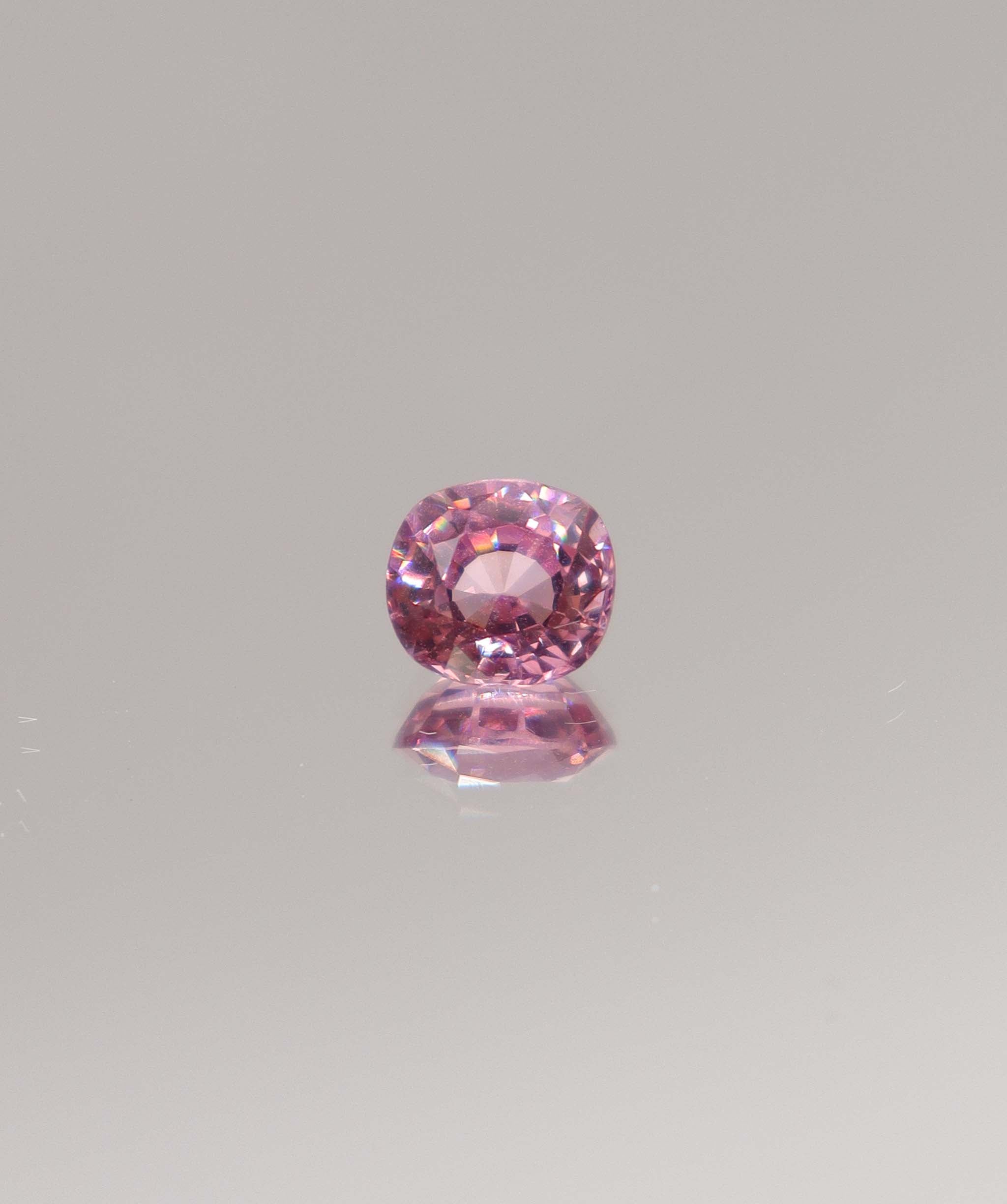 Luxury Promise 1.58cts pink spinel DXBS4650