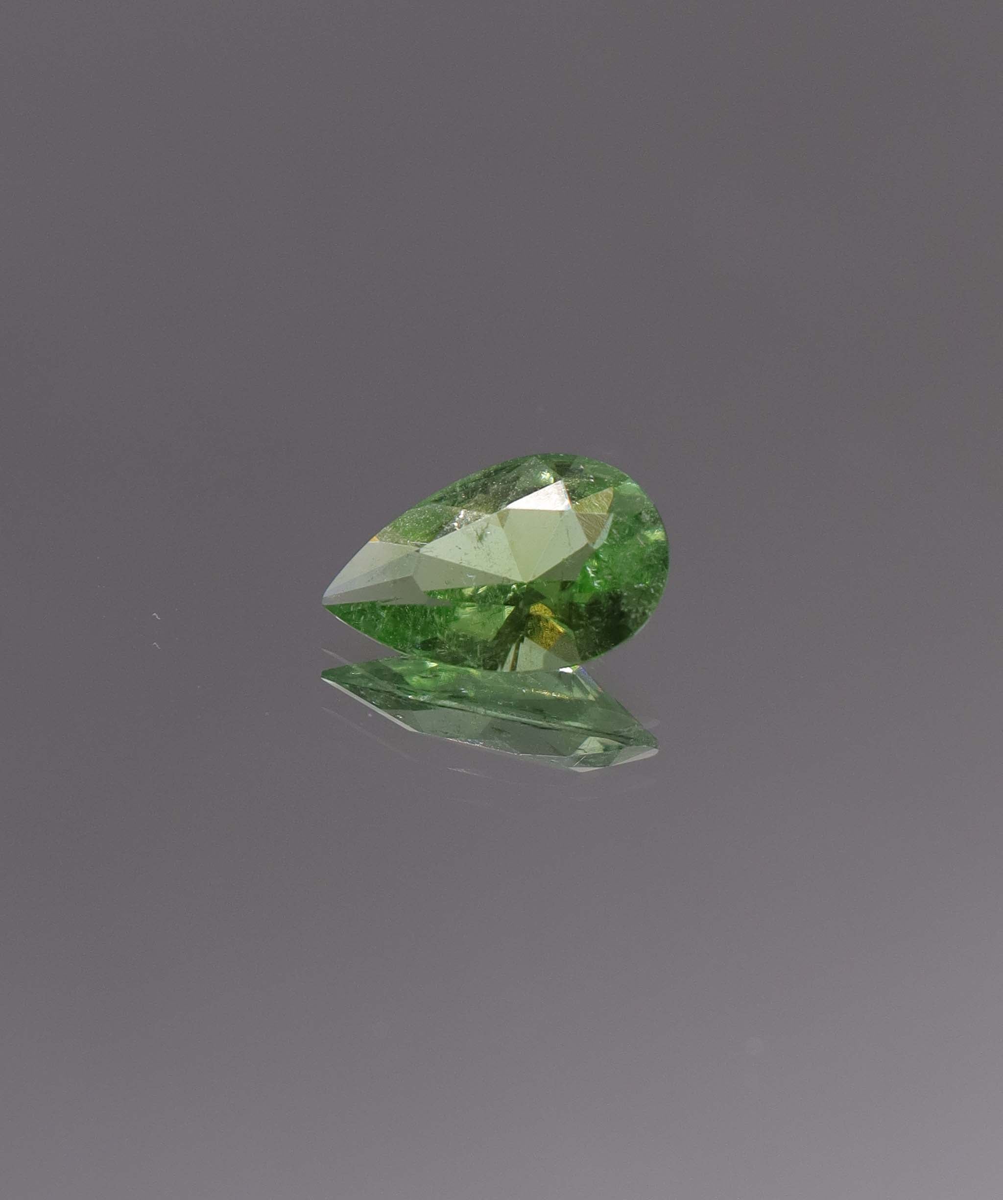 Luxury Promise 1.61ct Neon Green Paraiba Pear (Eye Clean) DXBCS1309