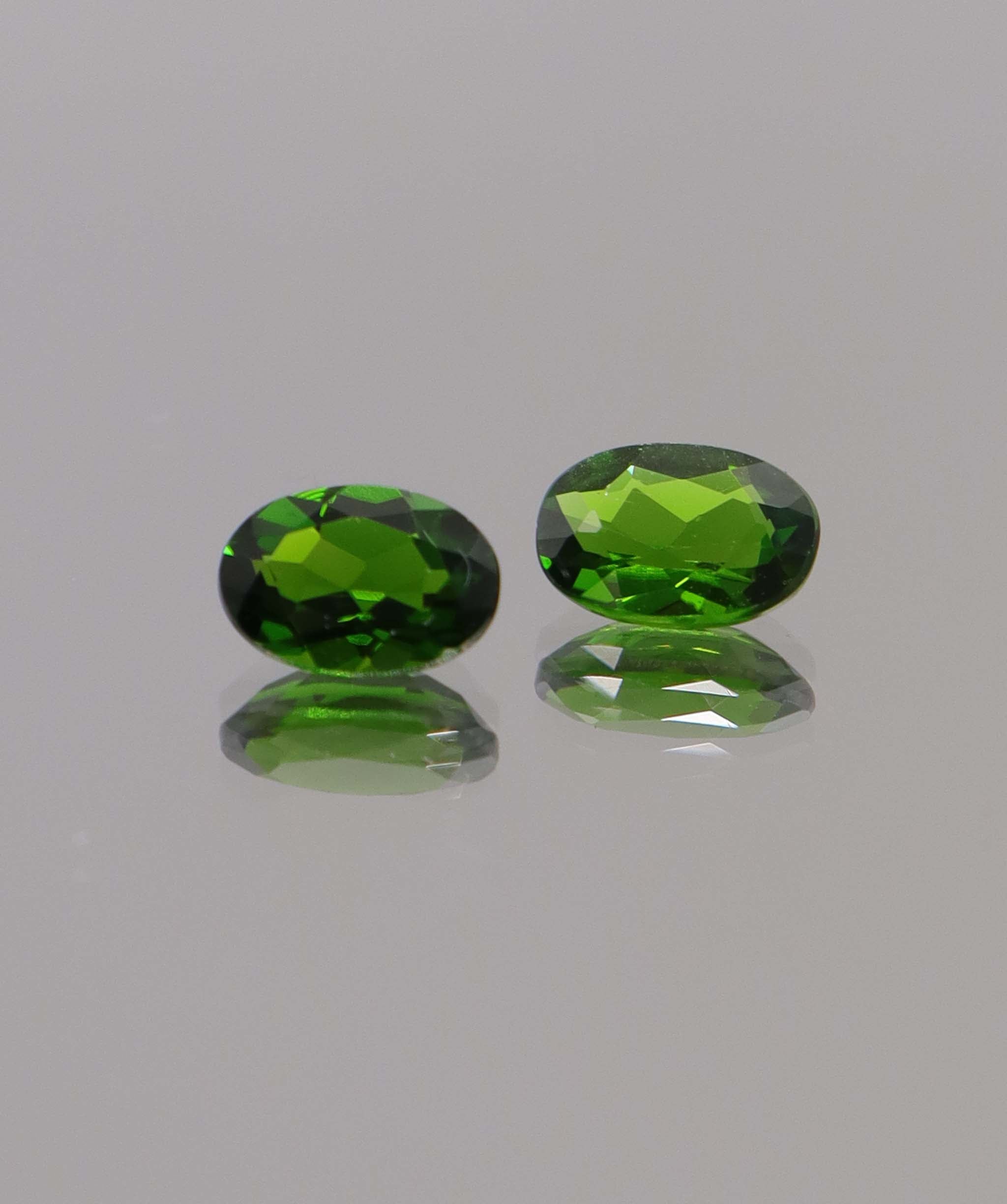 Luxury Promise 1.64ct Oval Chrome Diopside pair DXBCS1175