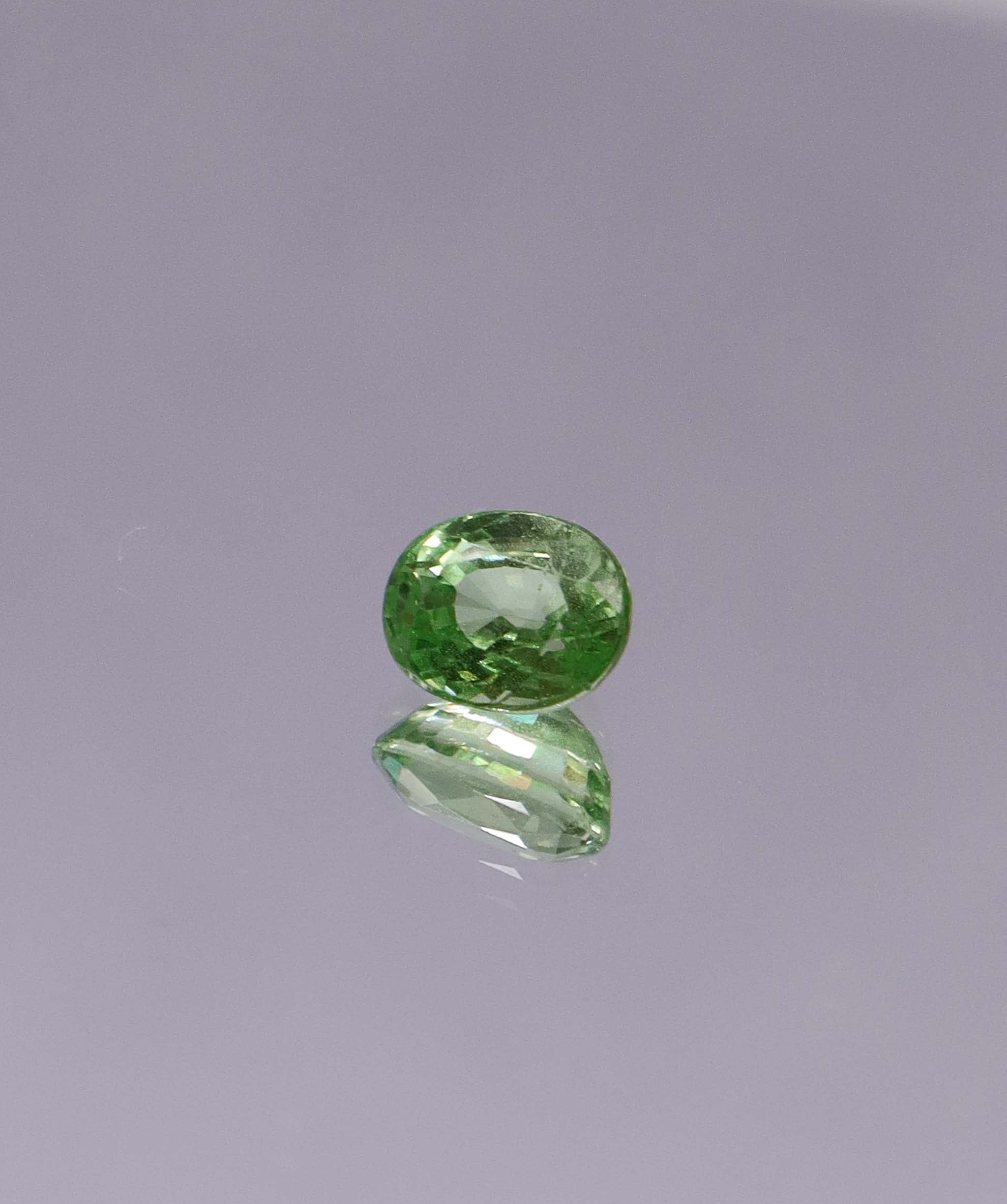 Luxury Promise 1.66ct Uvarovite Garnet Oval DXBCS2191