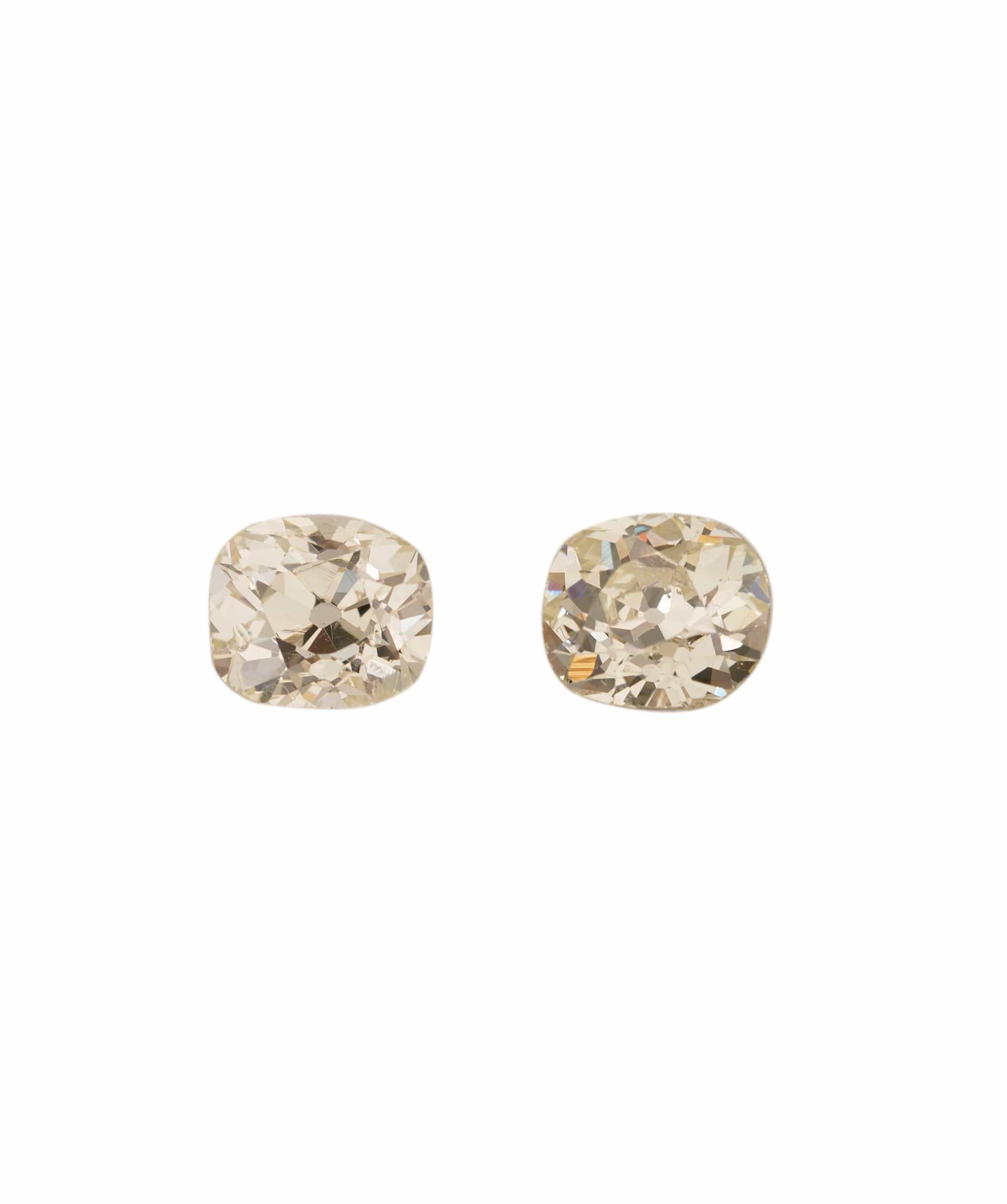 Luxury Promise 1.67CT LONG-SQUARE-CUSSION DIAMOND ANL0085