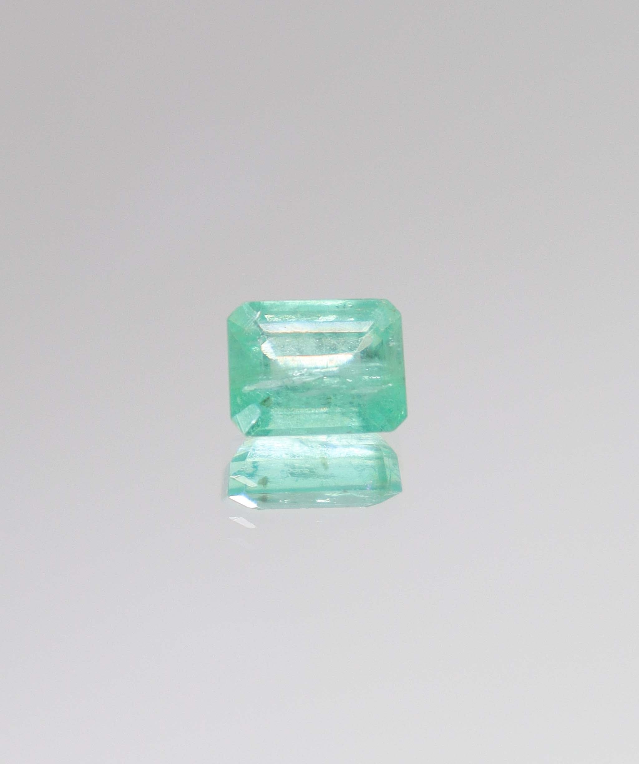 Luxury Promise 1.7 Columbian Emeralds DXBCS0038