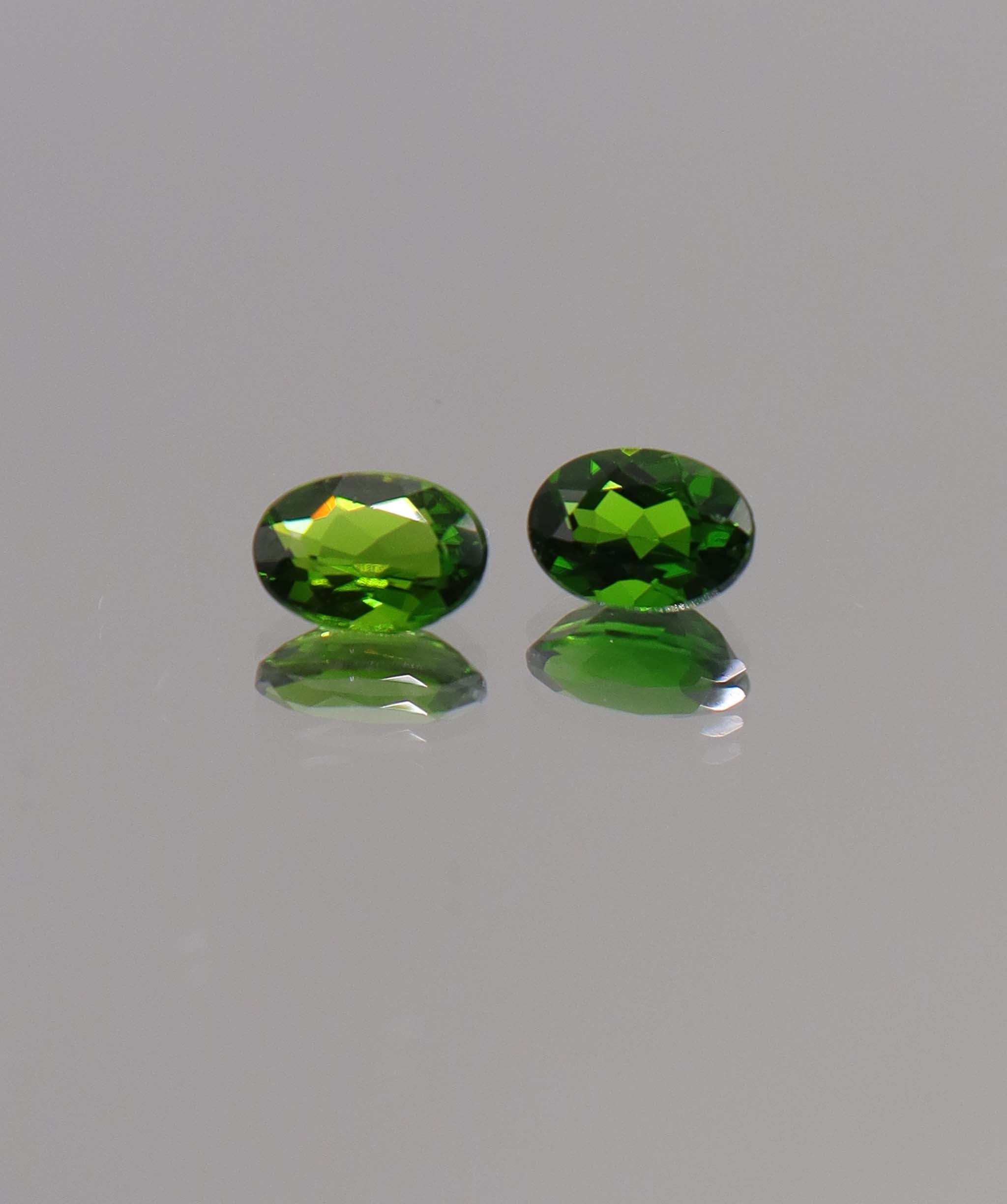 Luxury Promise 1.71ct Oval Chrome Diopside  pair DXBCS1181