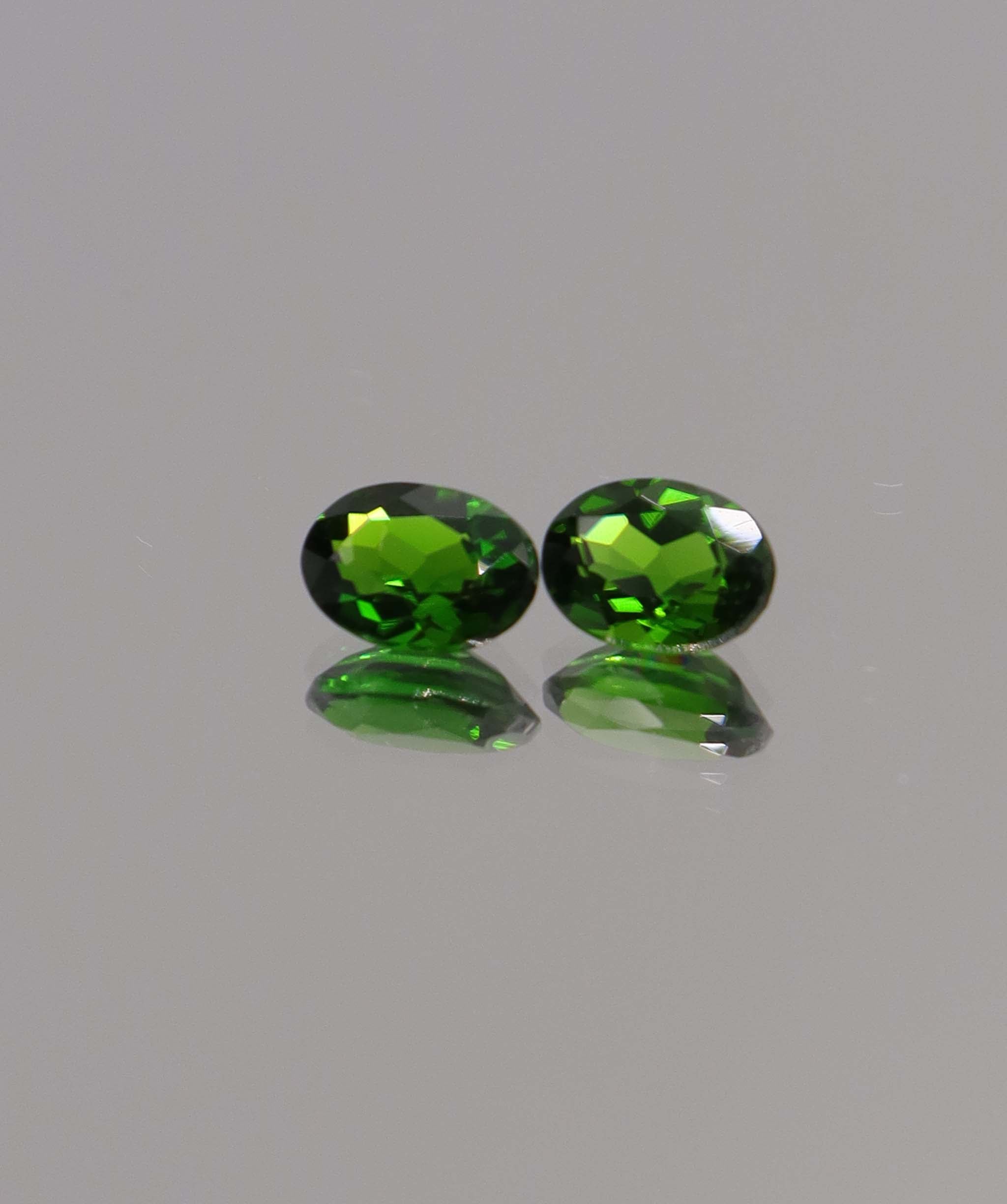 Luxury Promise 1.72ct Oval Chrome Diopside pair DXBCS1174