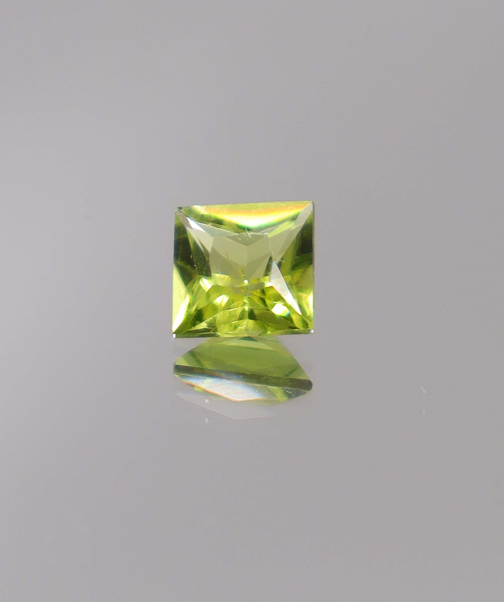 Luxury Promise 1.77ct Peridot Princess DXBCS0039