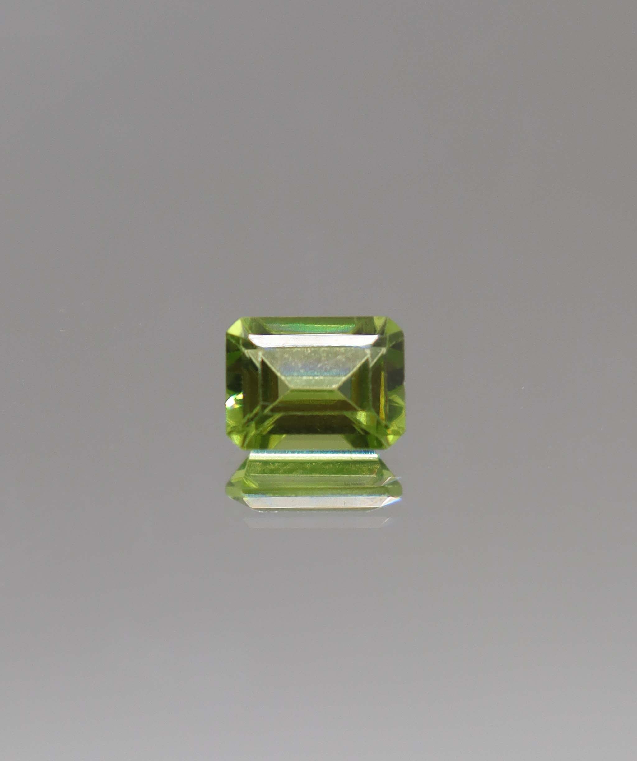 Luxury Promise 1.82ct Peridot Emerald  DXBCS2436