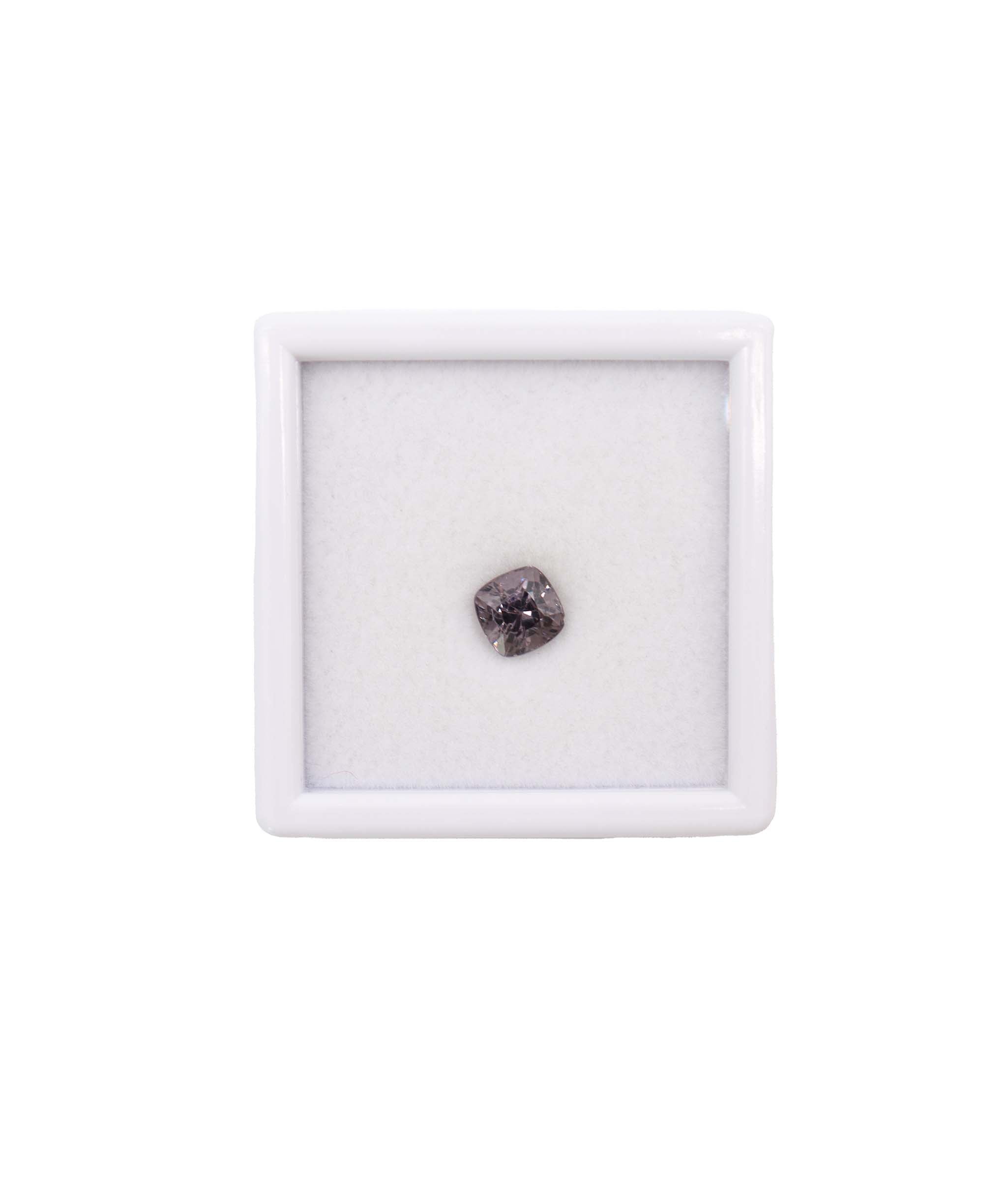 Luxury Promise 1.88cts purplish spinel 6.5mm DXBD0384