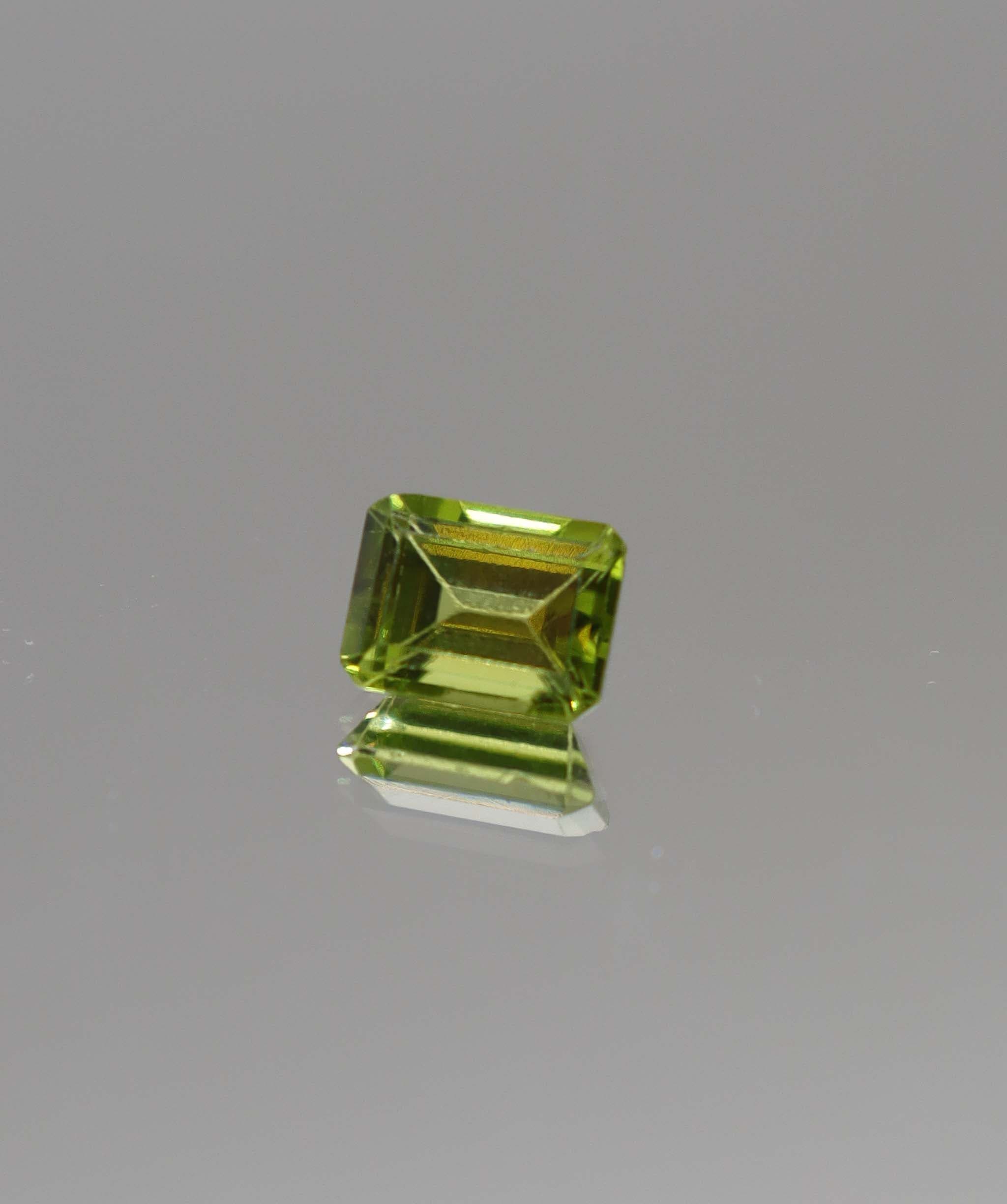 Luxury Promise 1.89ct Peridot Emerald  DXBCS2435