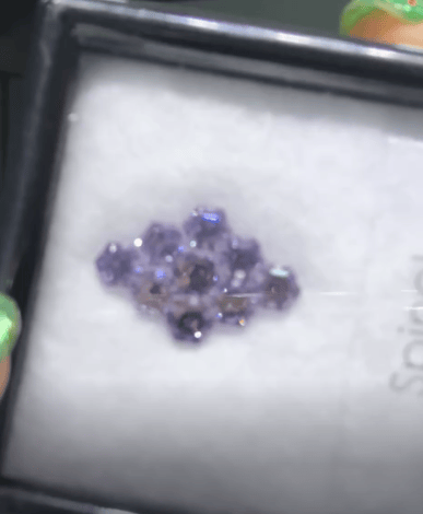 Luxury Promise 1.9ct Tanzania Spinel set D02043