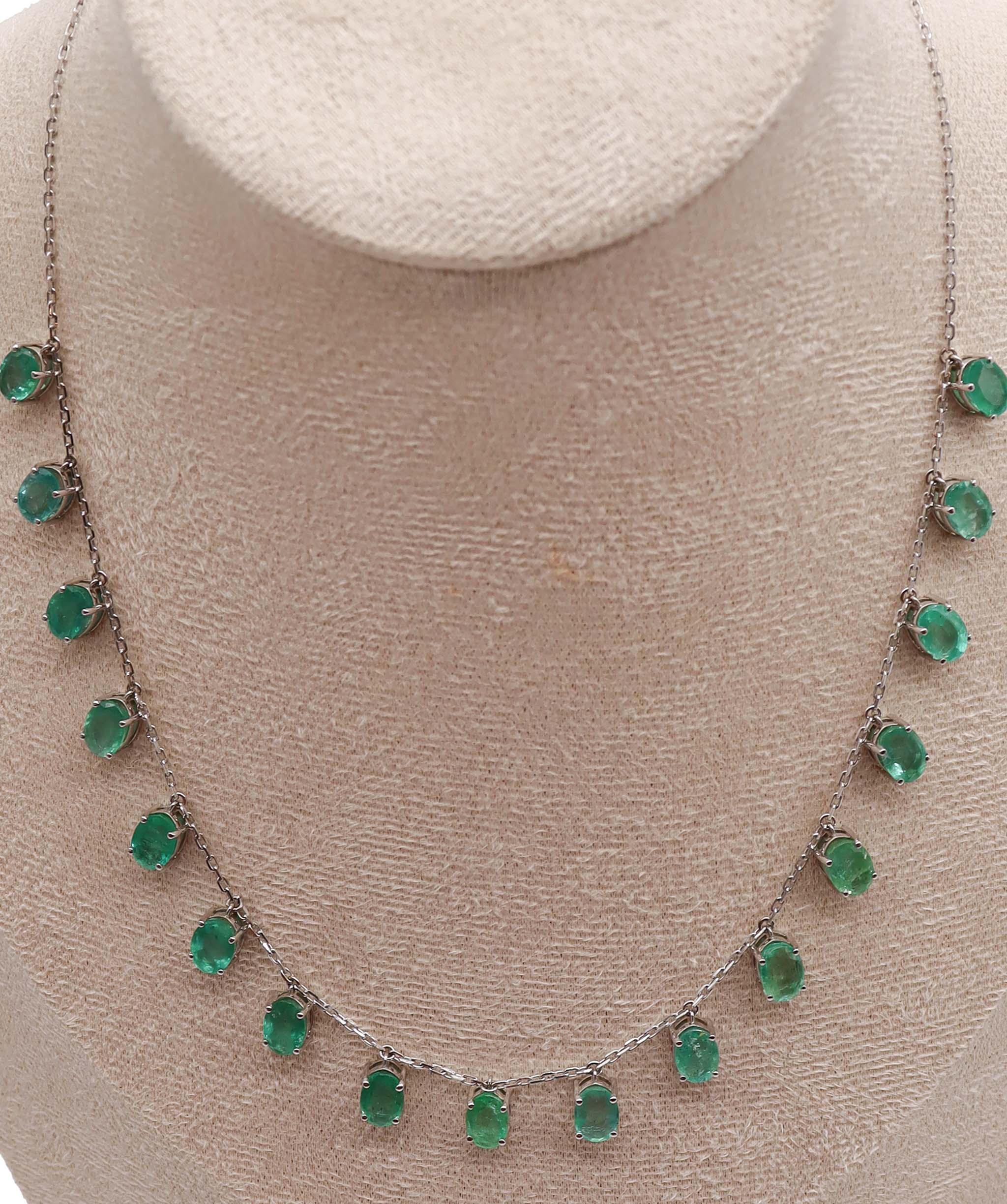 Luxury Promise 13.20ct Emerald white gold Necklace with Cert DXBS5675