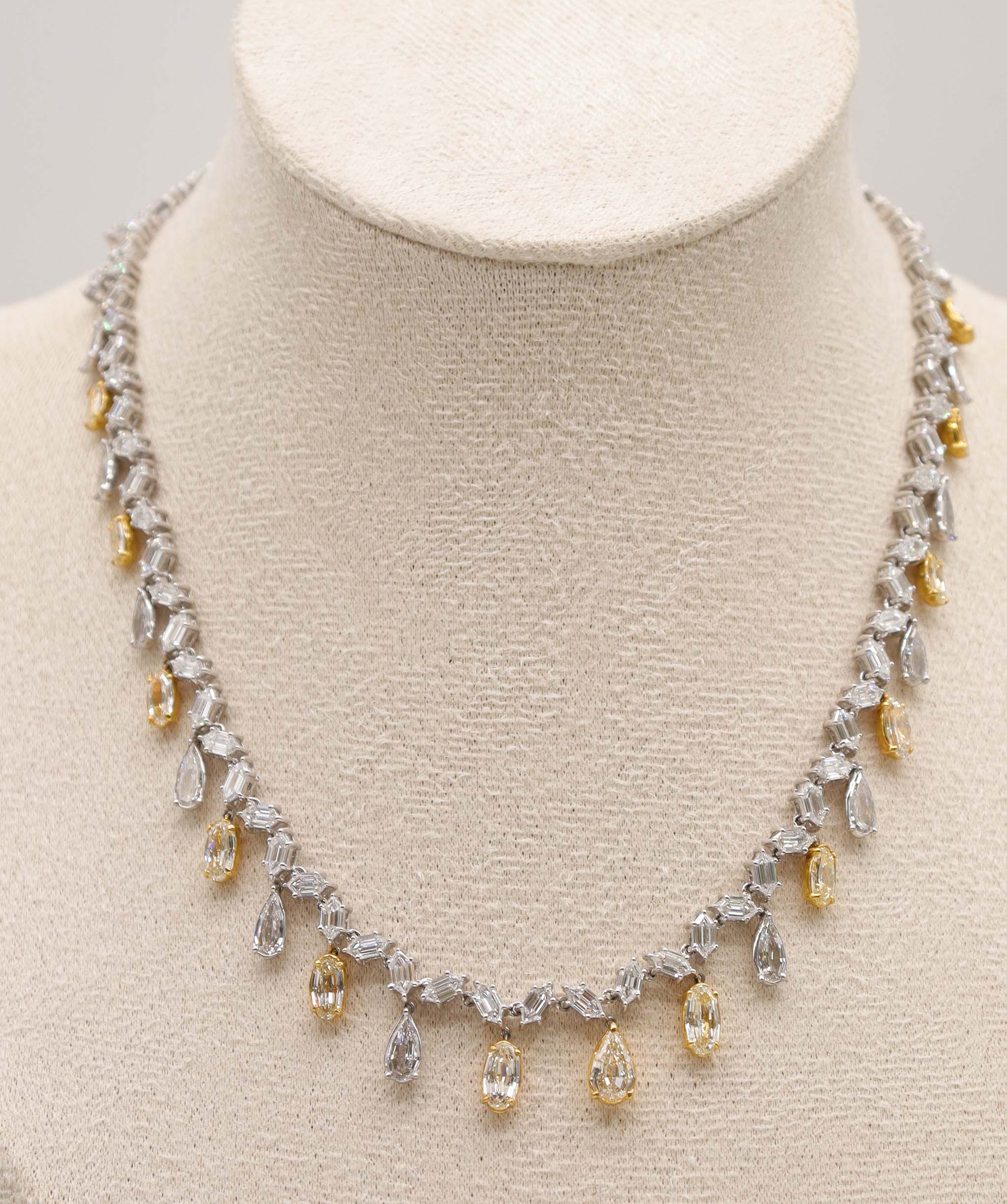 Luxury Promise 17.2CT NECKLACE NK-B31K