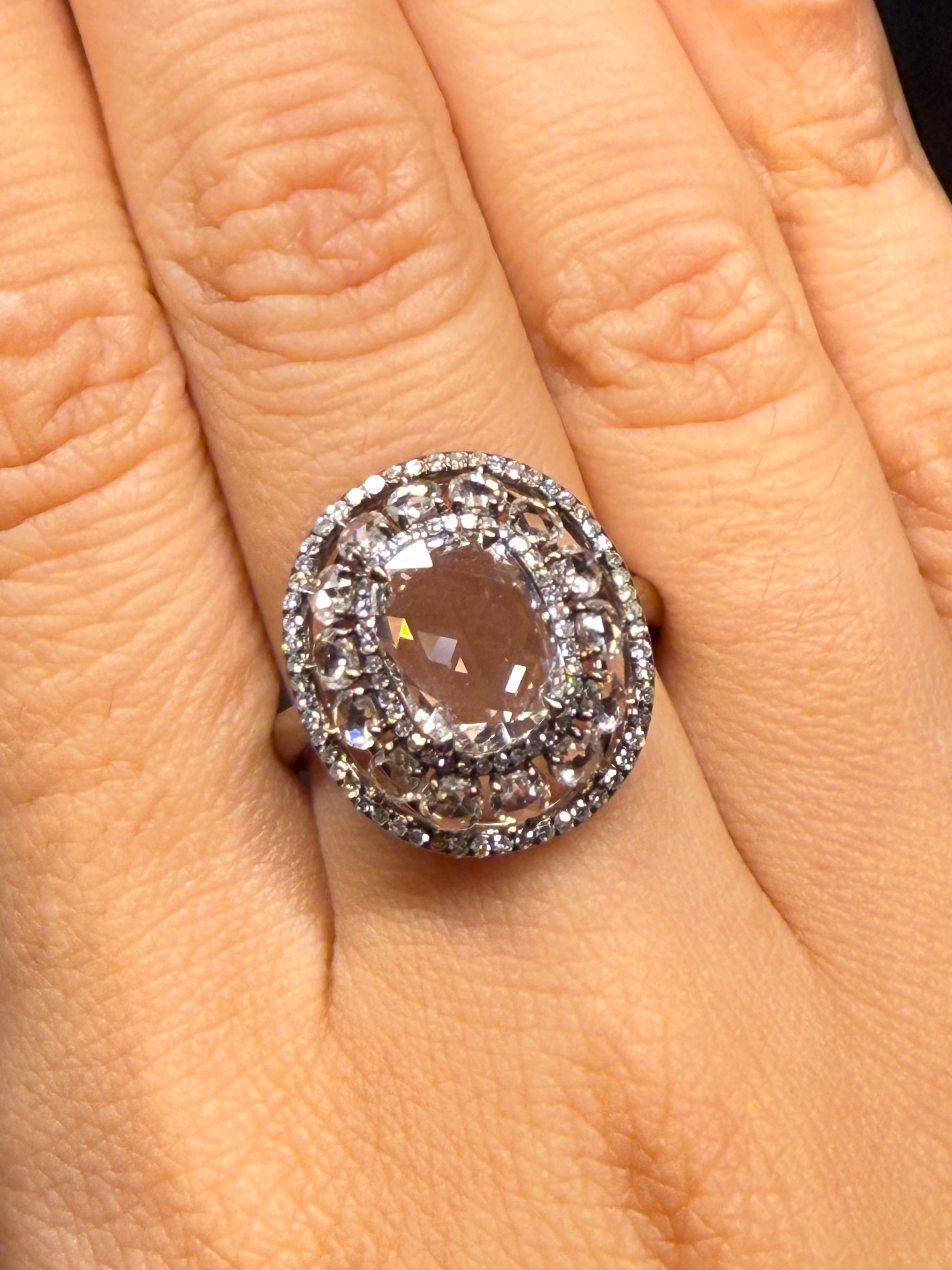 Luxury Promise 18K RING Pink GoldRose cut Diamond 1.36 ctRose cut Diamonds 0.86 ct / 14 pcsDiamonds 0.24 ct / 93 pcs R1608