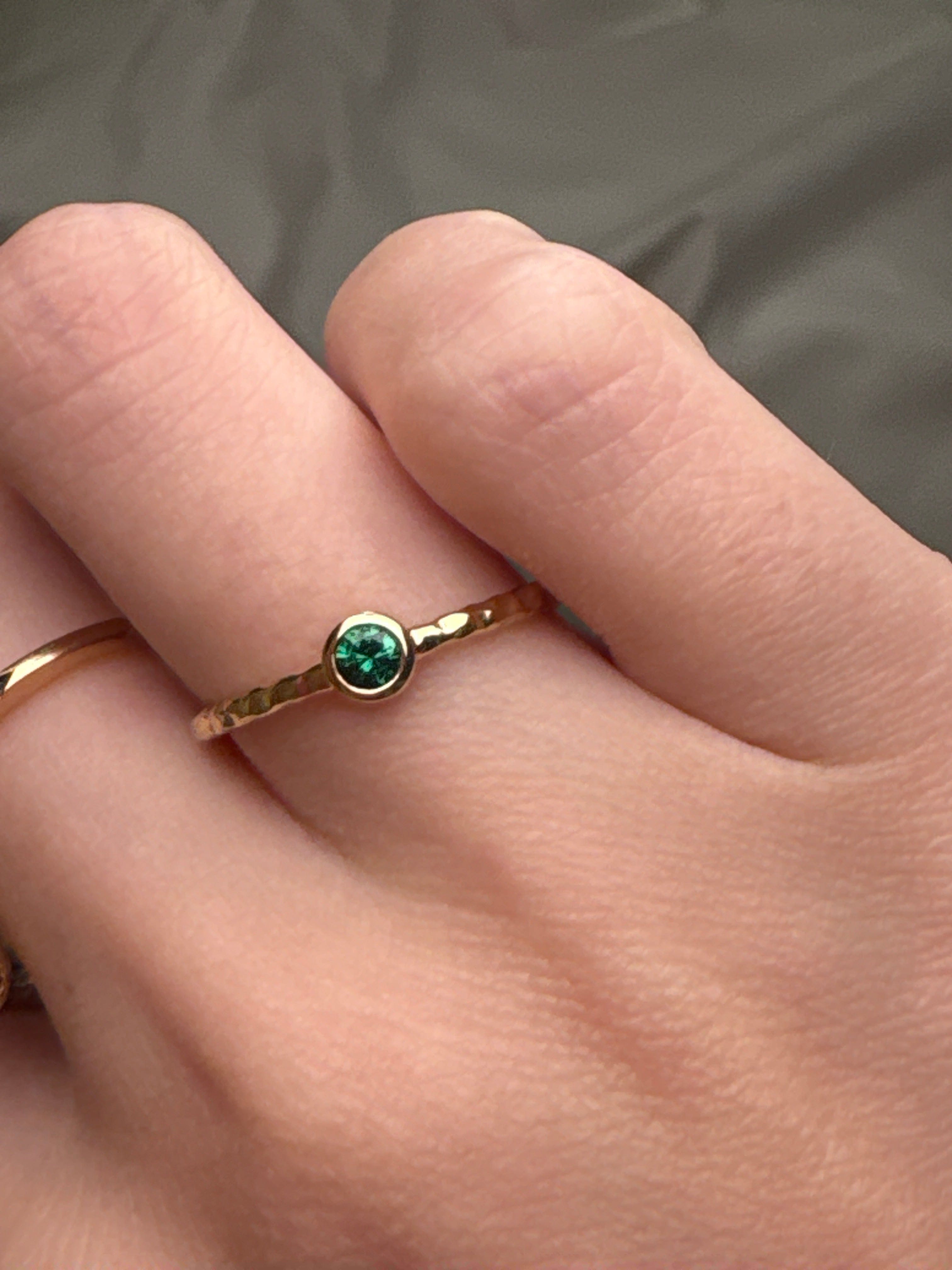 Luxury Promise 18K Yellow Gold  Tsavorite 0.10 ct RING RM2523