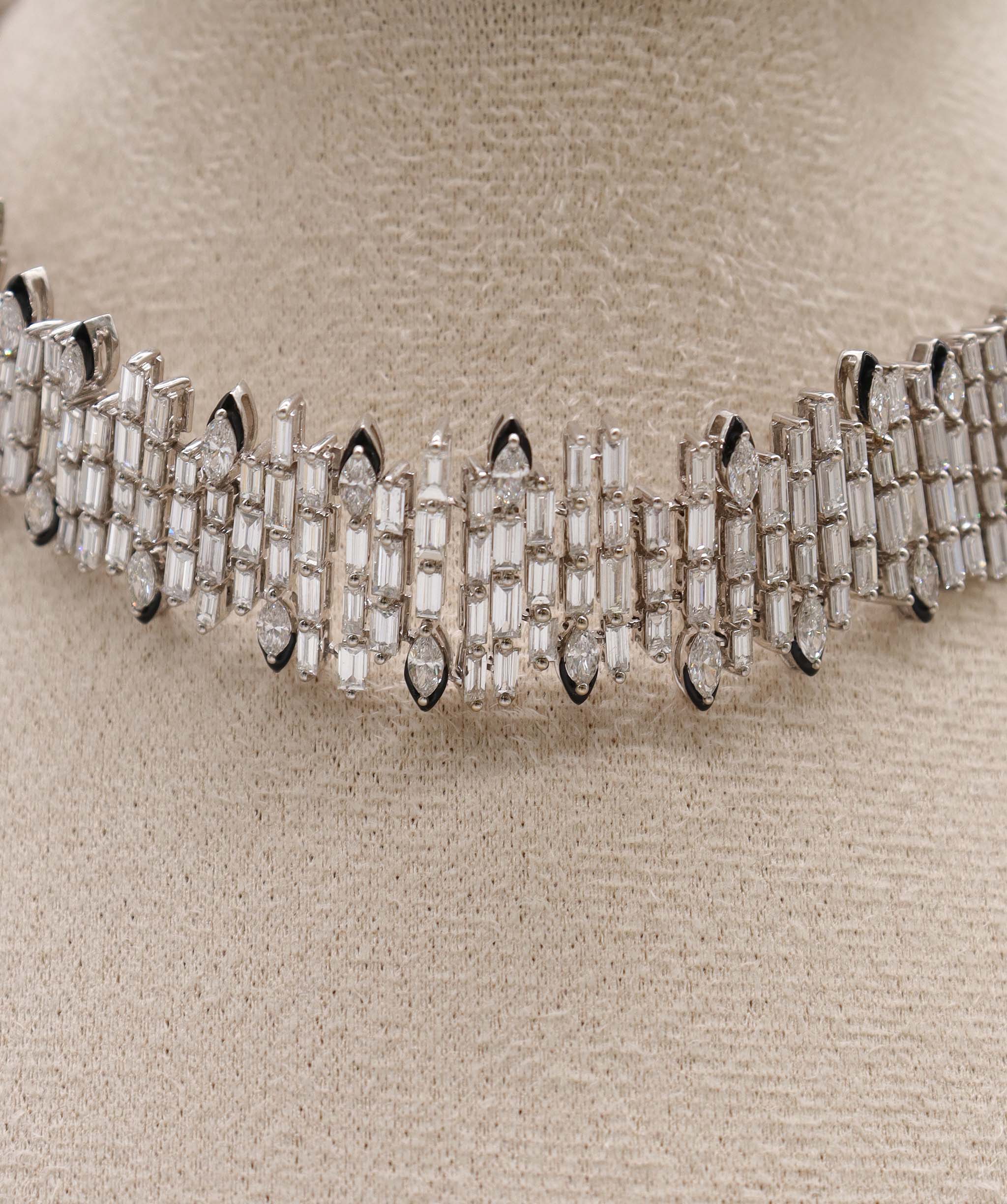 Luxury Promise 19.87CT NECKLACE NK-A39K