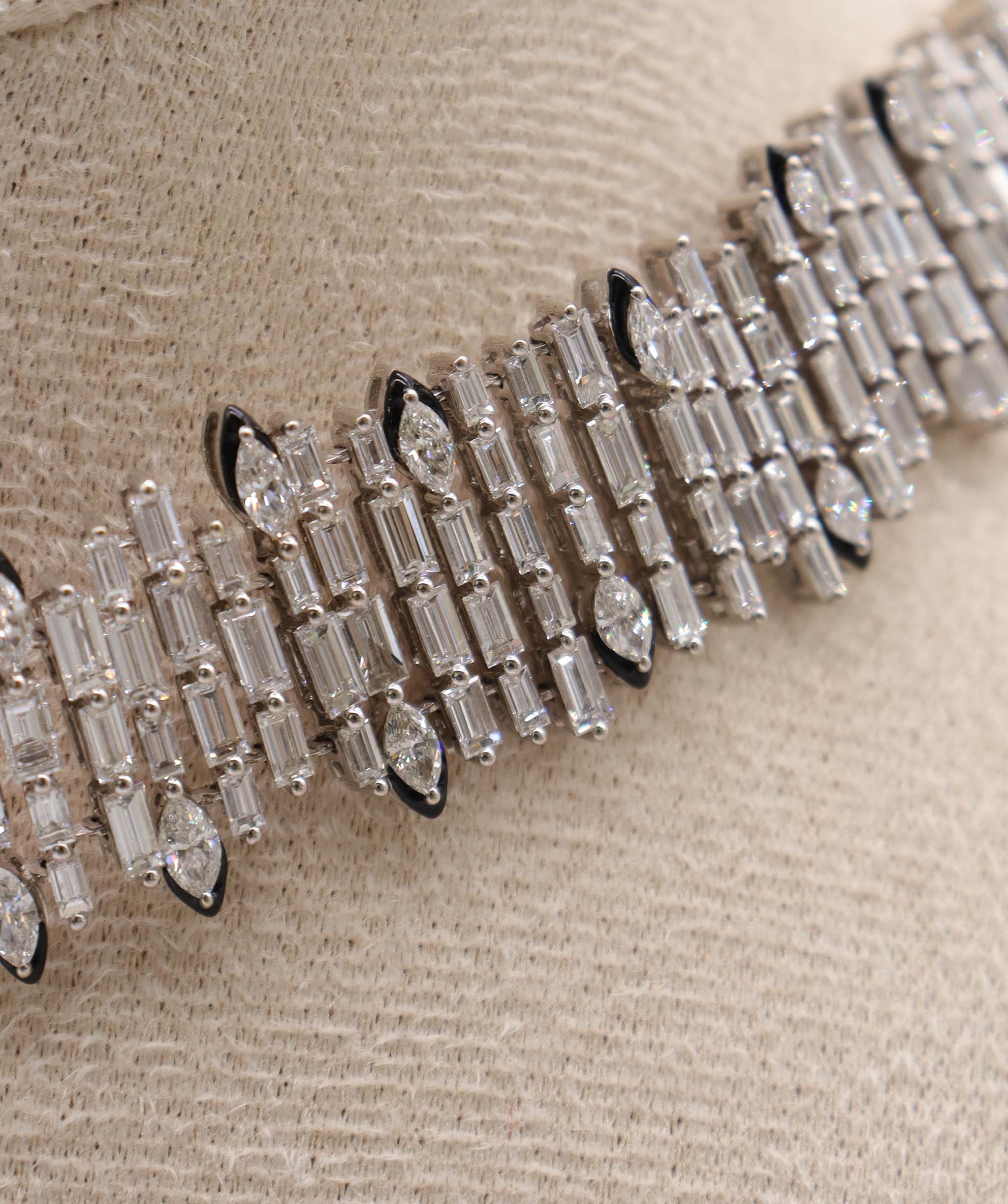 Luxury Promise 19.87CT NECKLACE NK-A39K