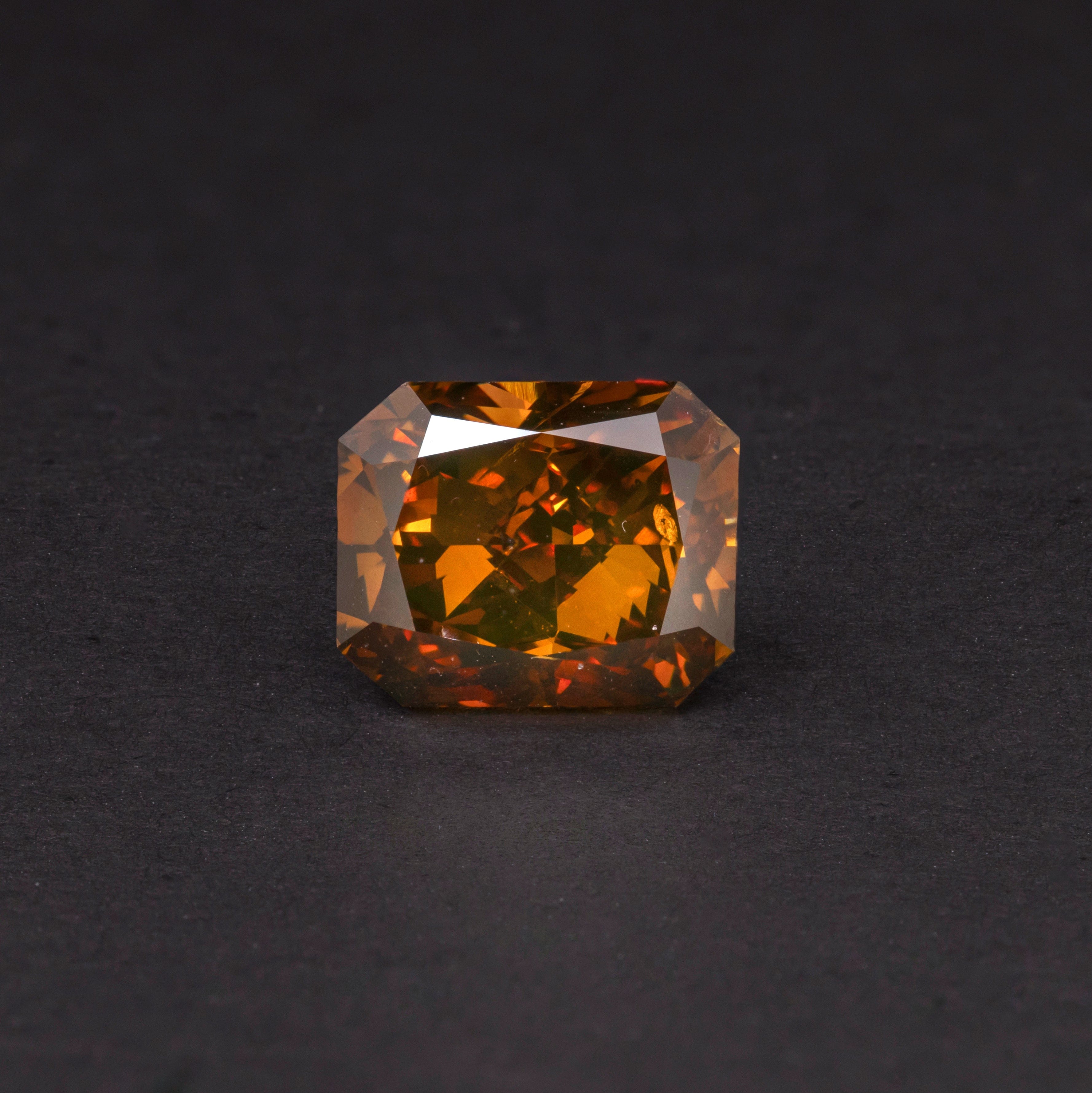 Luxury Promise 2.01crt Intense fancy cognac Radiant Diamond ANC1411