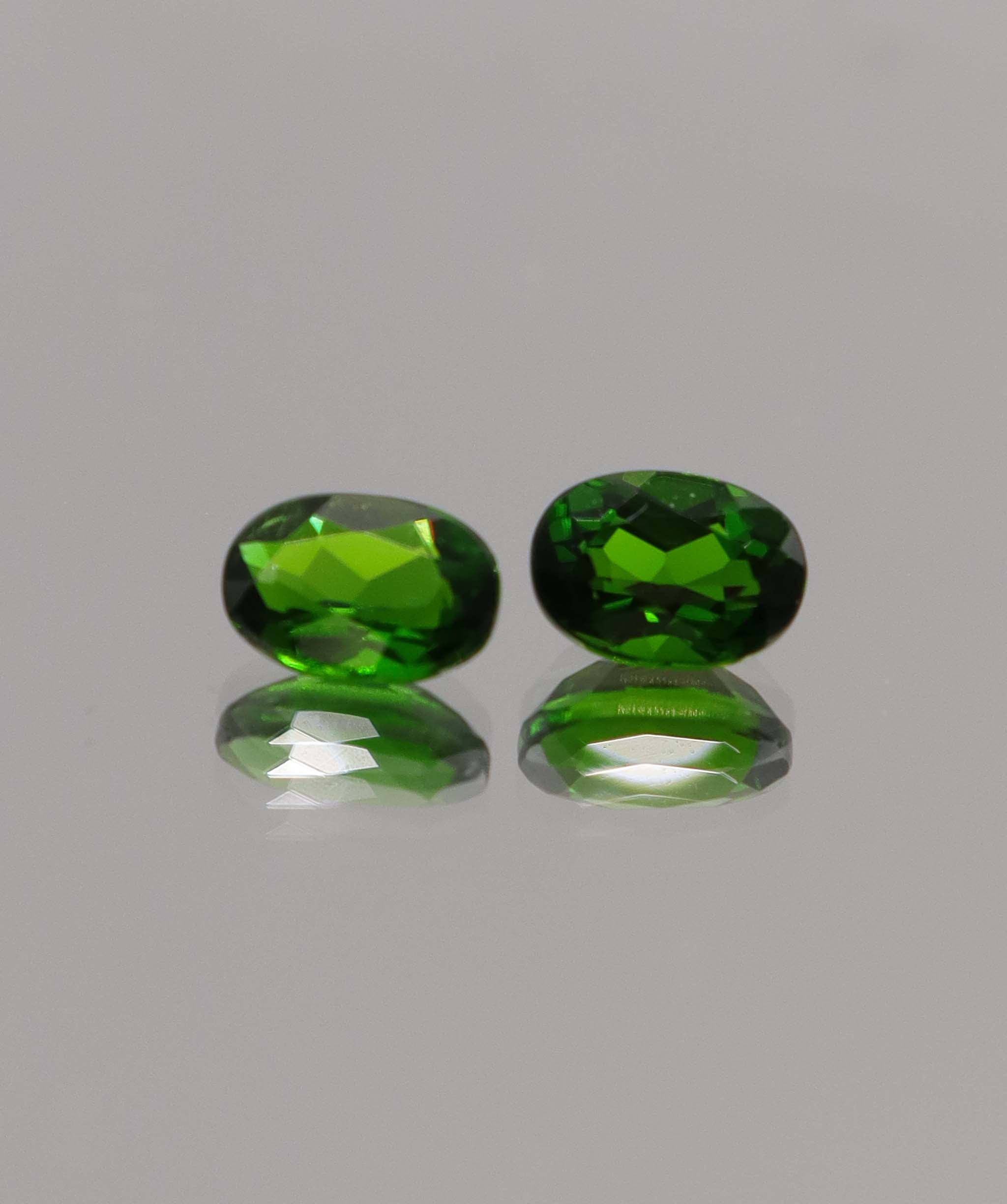 Luxury Promise 2.05ct Oval Chrome Diopside pair DXBCS1177