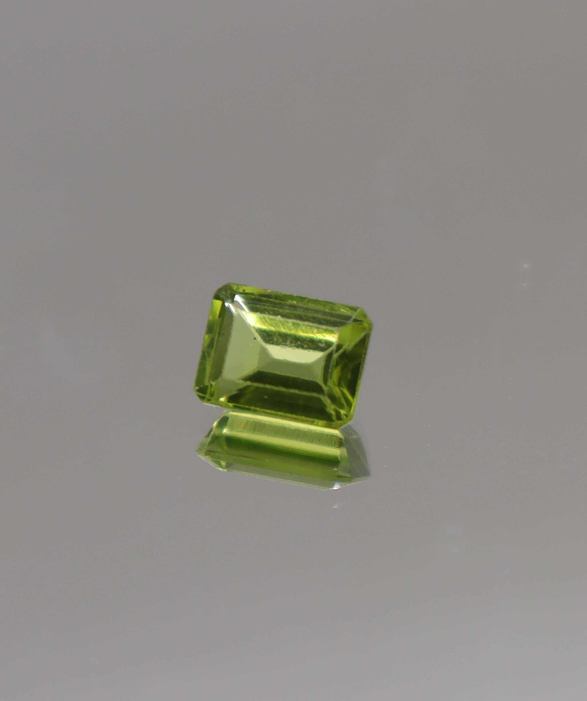 Luxury Promise 2.09ct Peridot Emerald  DXBCS2433