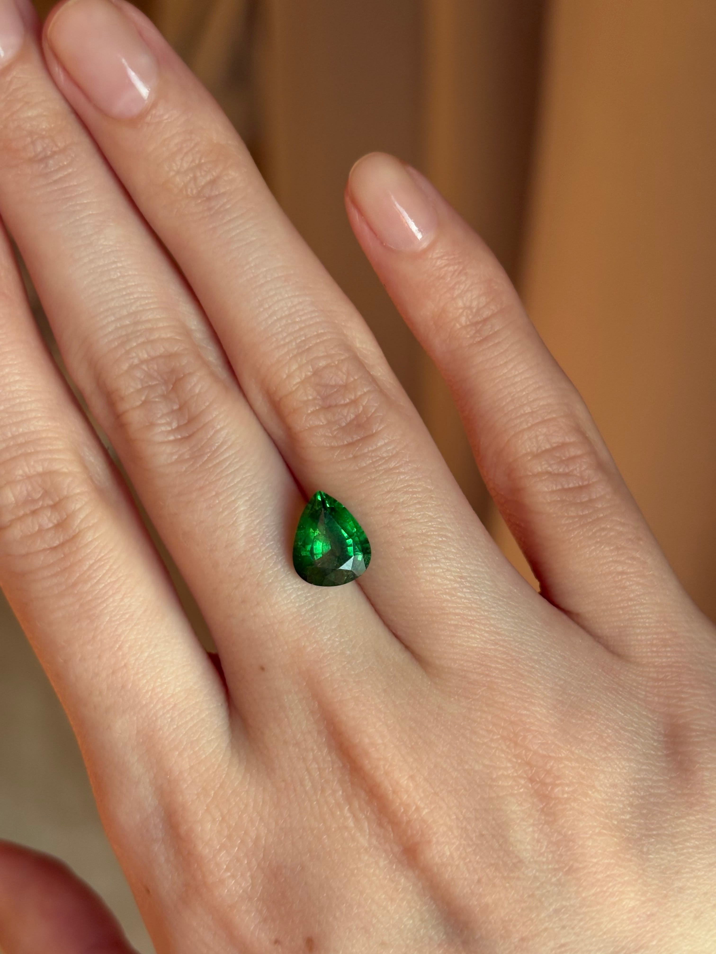 Luxury Promise 2.27ct Tsavorite Pear DXBCS4766