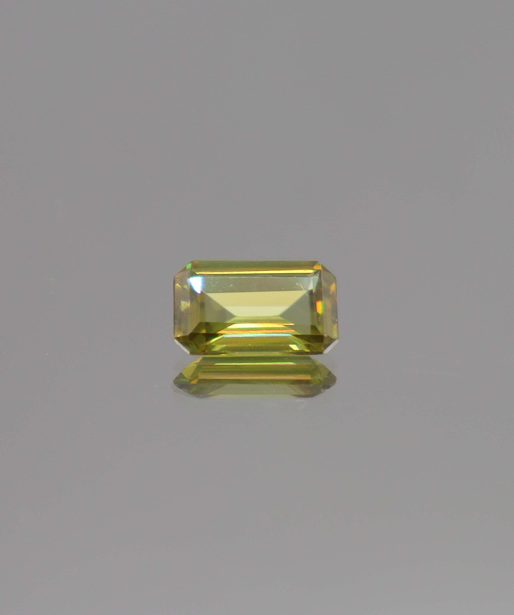 Luxury Promise 2.30ct Sphene  DXBCS0890