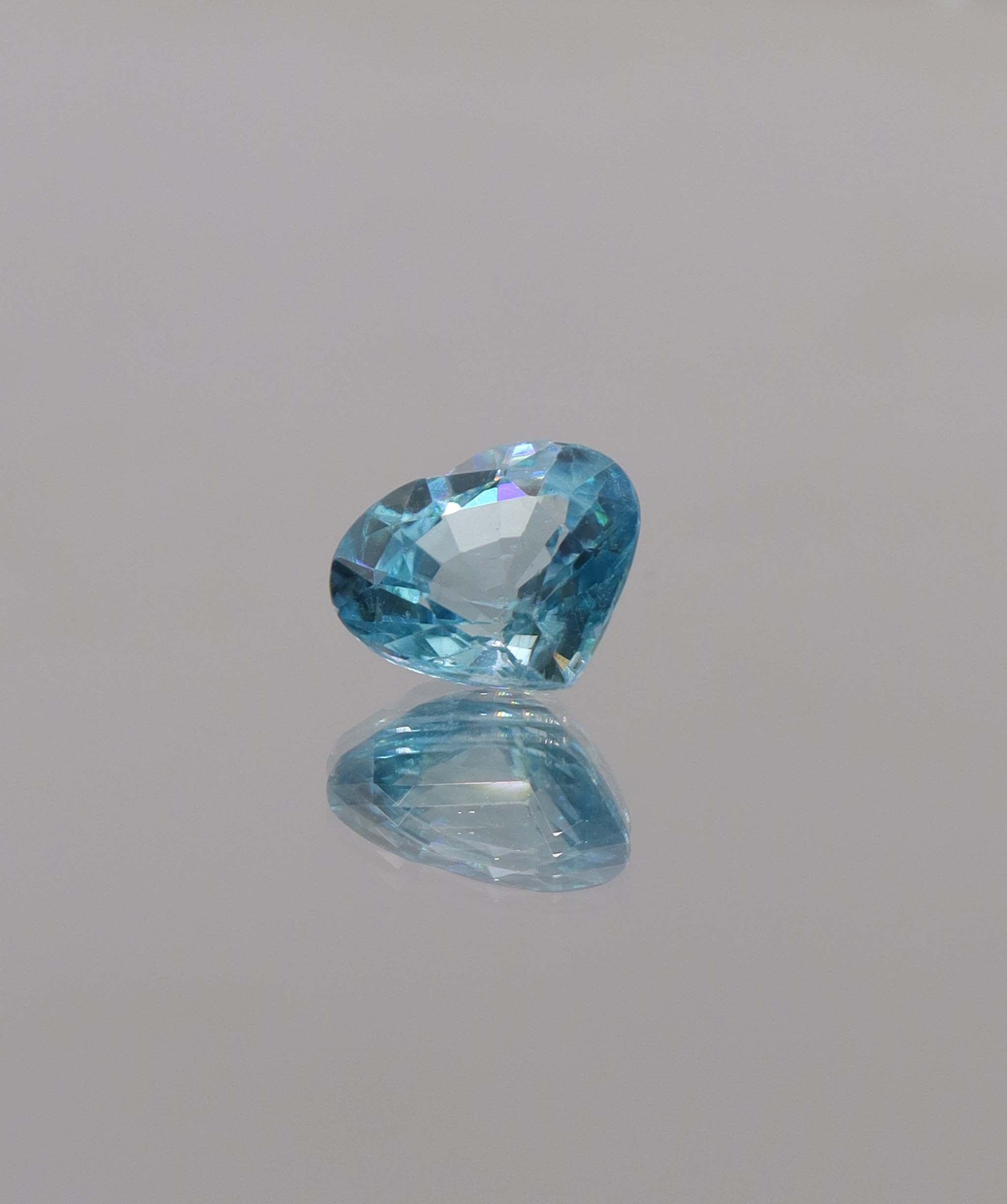 Luxury Promise 2.35 ct Heart Blue Zircon DXBCS1188
