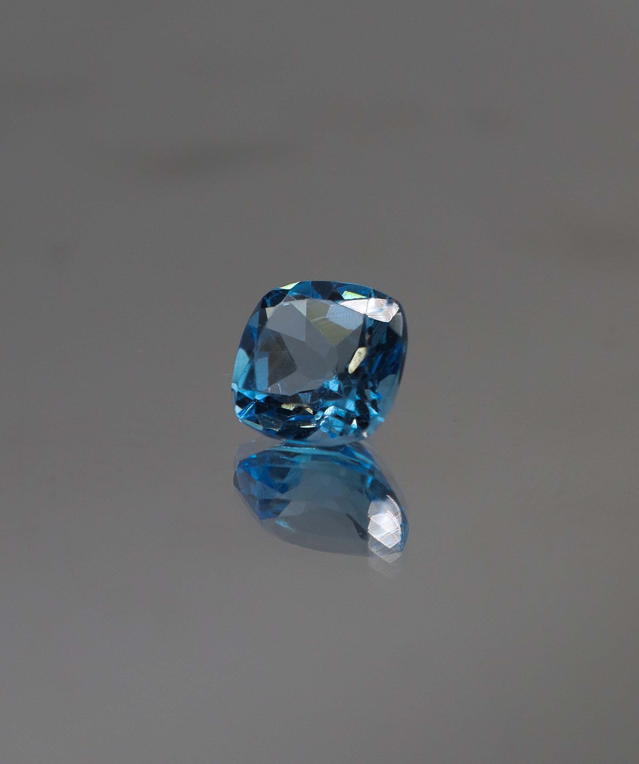 Luxury Promise 2.43 carat Swiss Topaz 3 DXBS5141