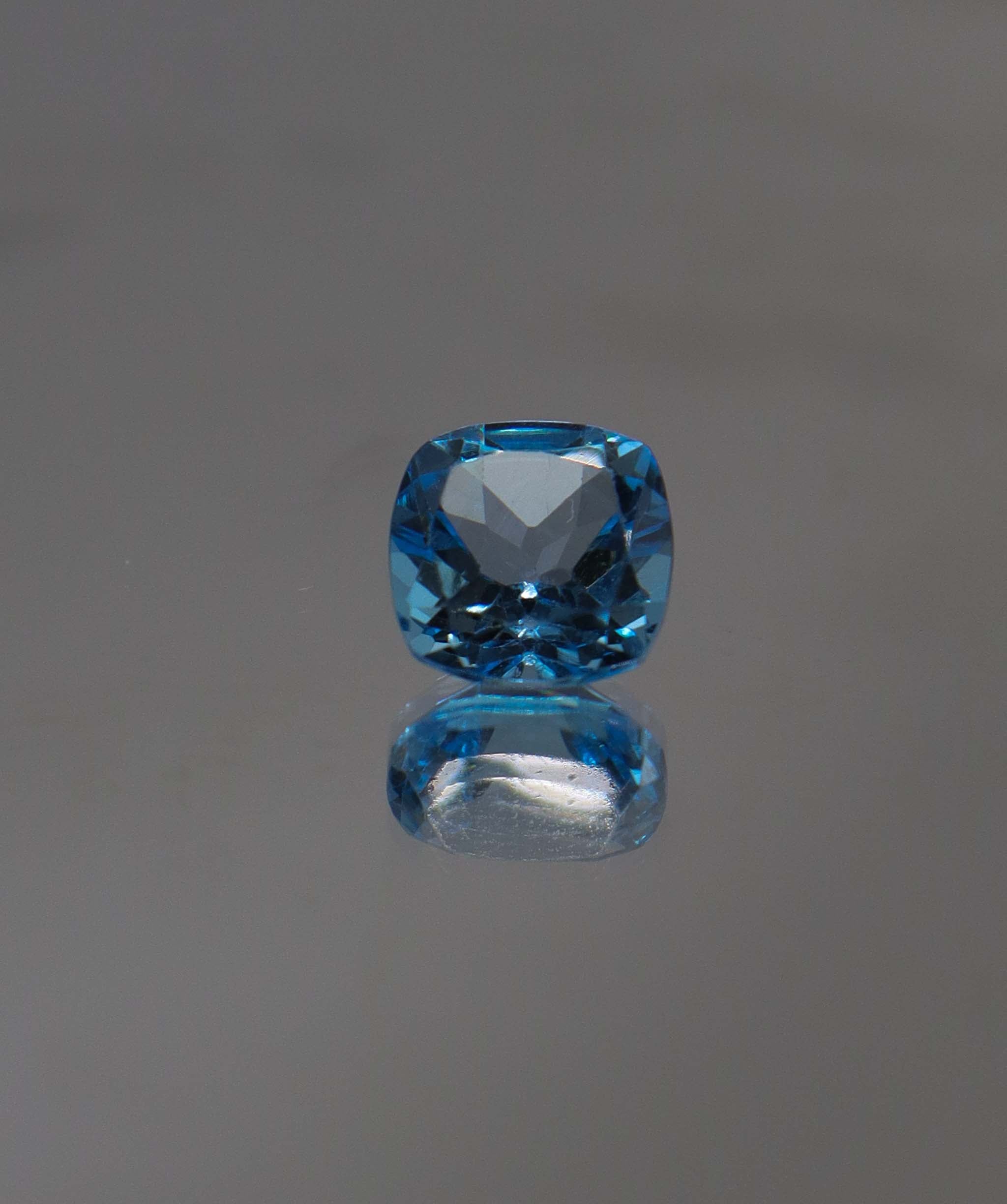 Luxury Promise 2.43 carat Swiss Topaz 3 DXBS5141