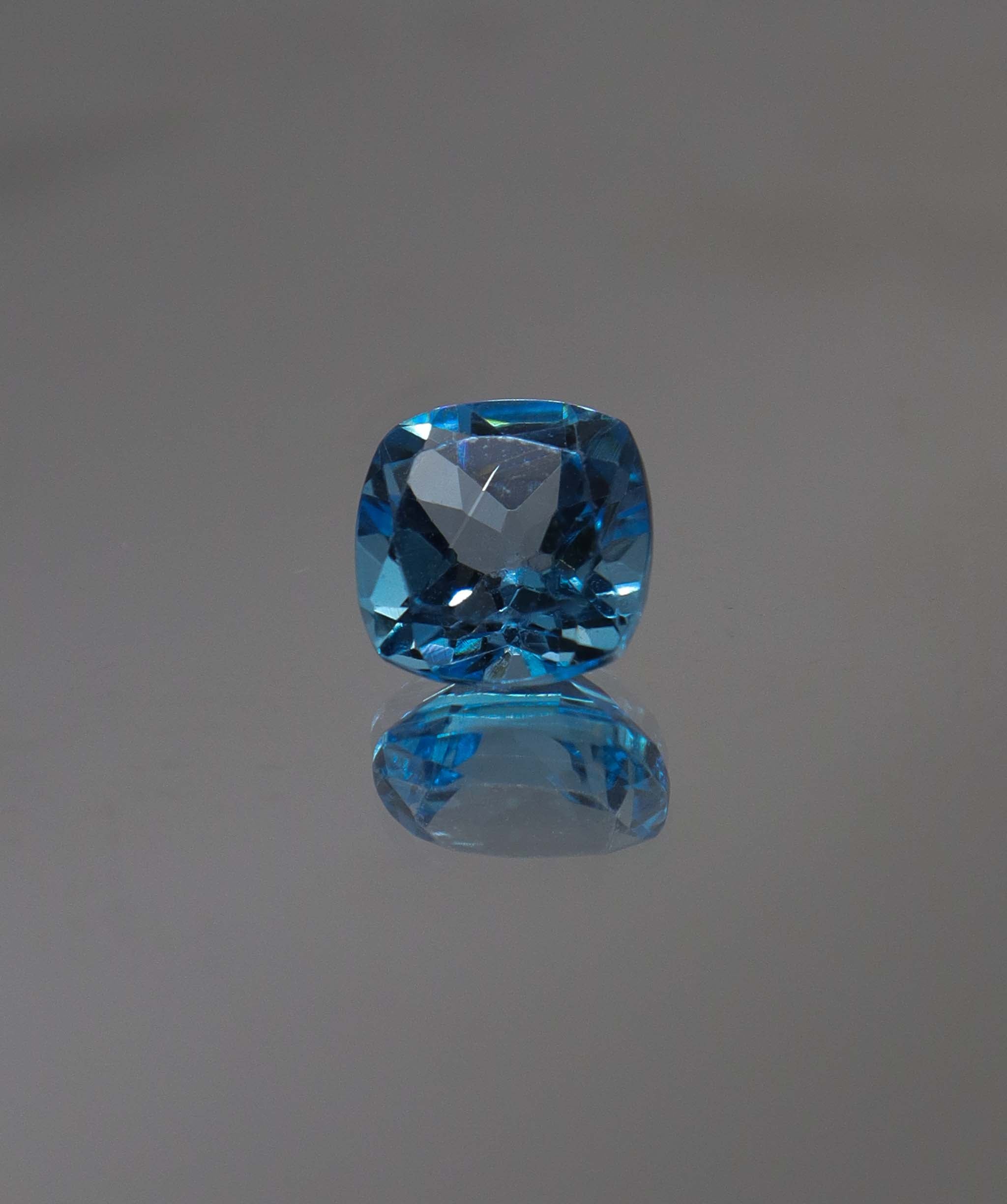 Luxury Promise 2.43 carat Swiss Topaz 3 DXBS5141