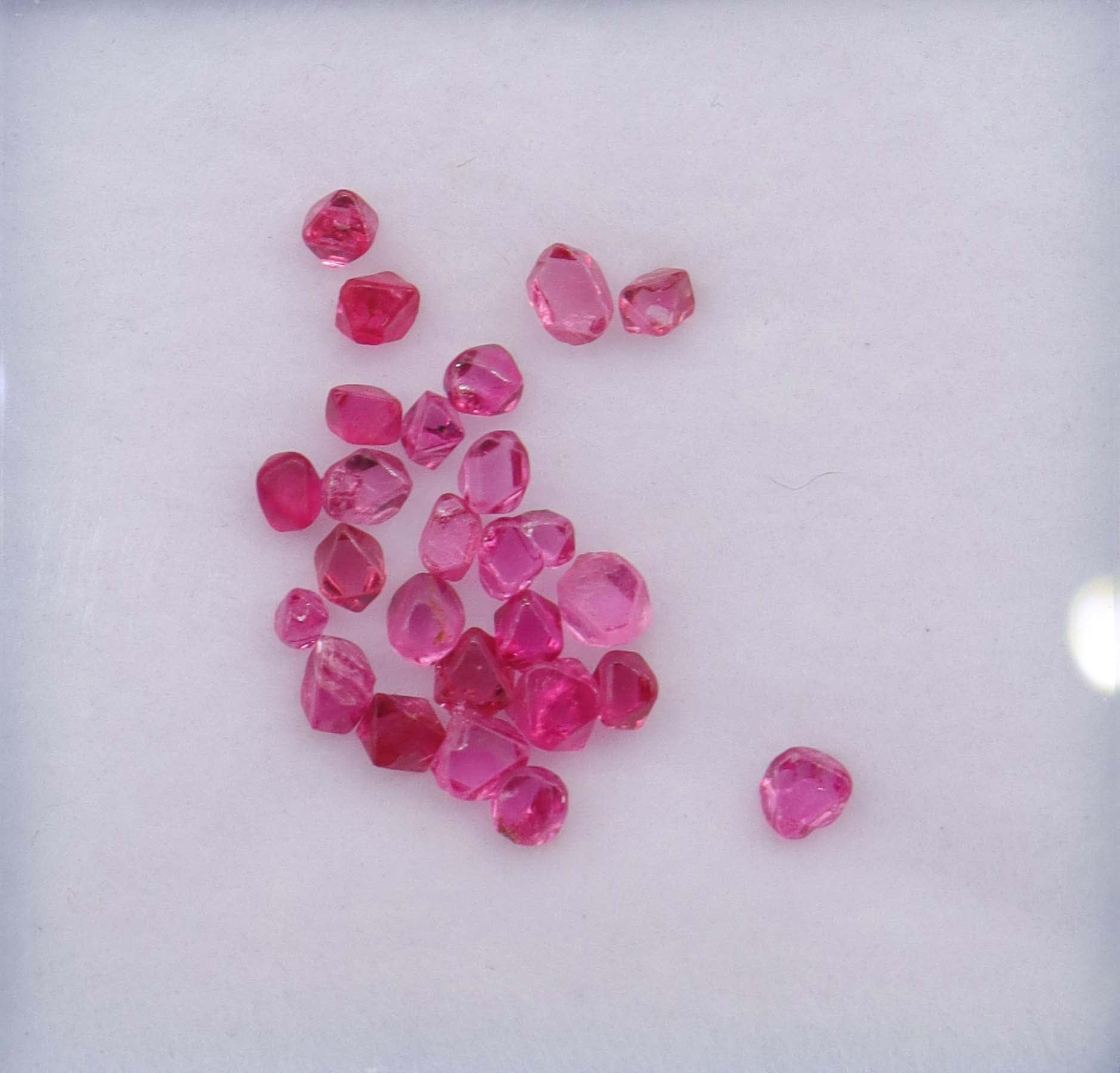 Luxury Promise 2.50ct Jedi Neon Pink Spinel Rough Crystals (25pcs) DXBCS2200